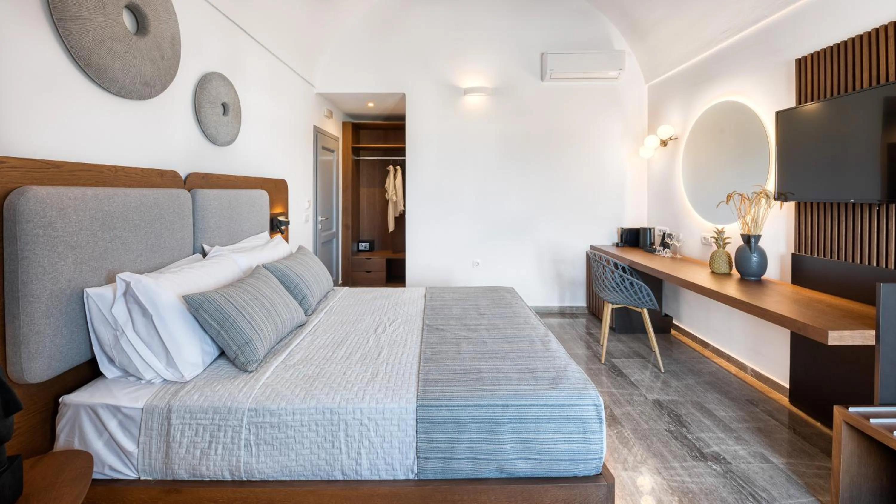 Bed in Volcanic Arc Suites