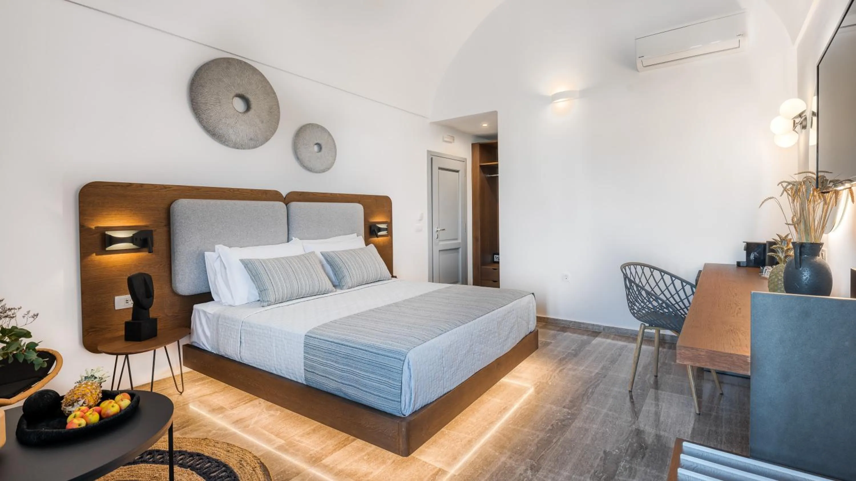 Bed in Volcanic Arc Suites