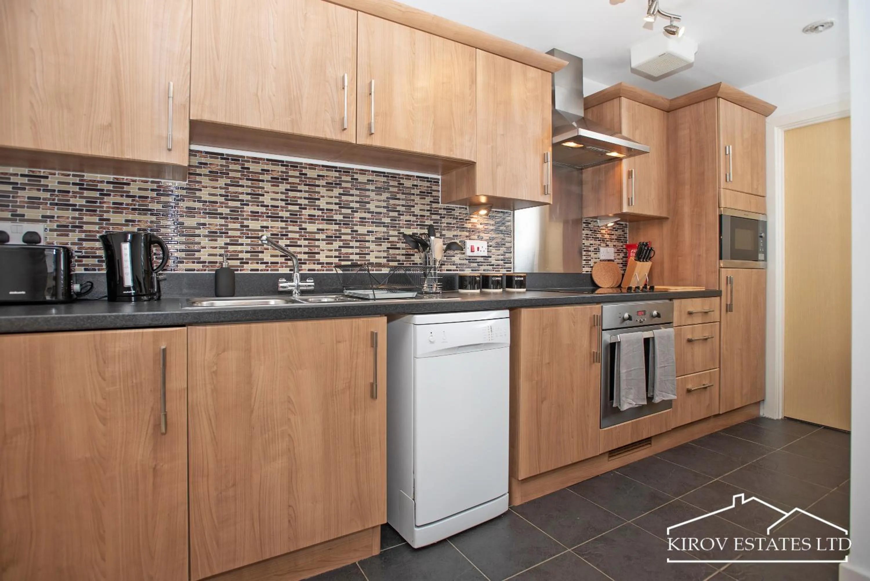 Kitchen or kitchenette in Poseidon Apartment - 1 Bed Flat - Heart of Town