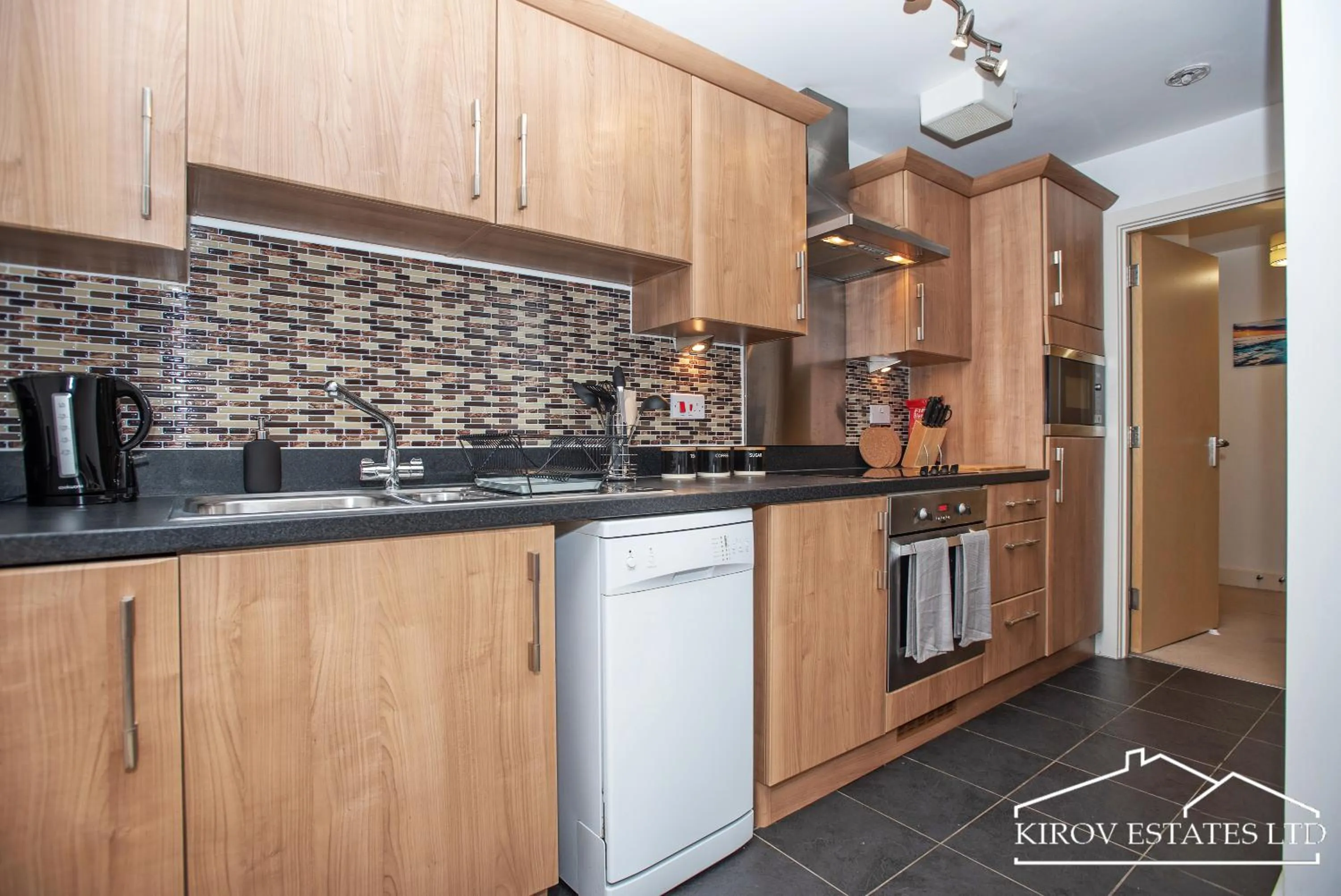 Kitchen or kitchenette in Poseidon Apartment - 1 Bed Flat - Heart of Town