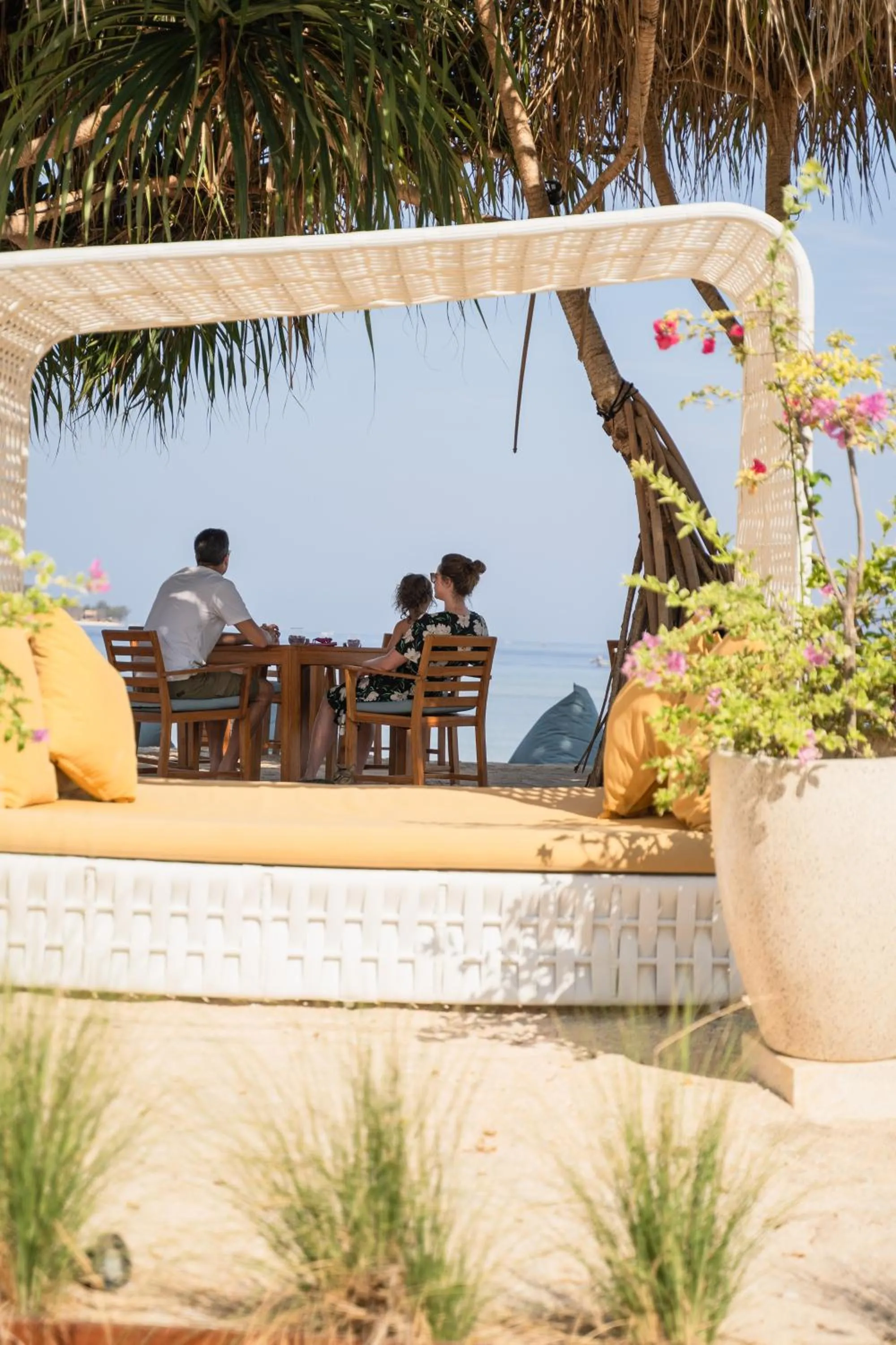 Restaurant/places to eat in Ama-Lurra Resort - Pool Villa