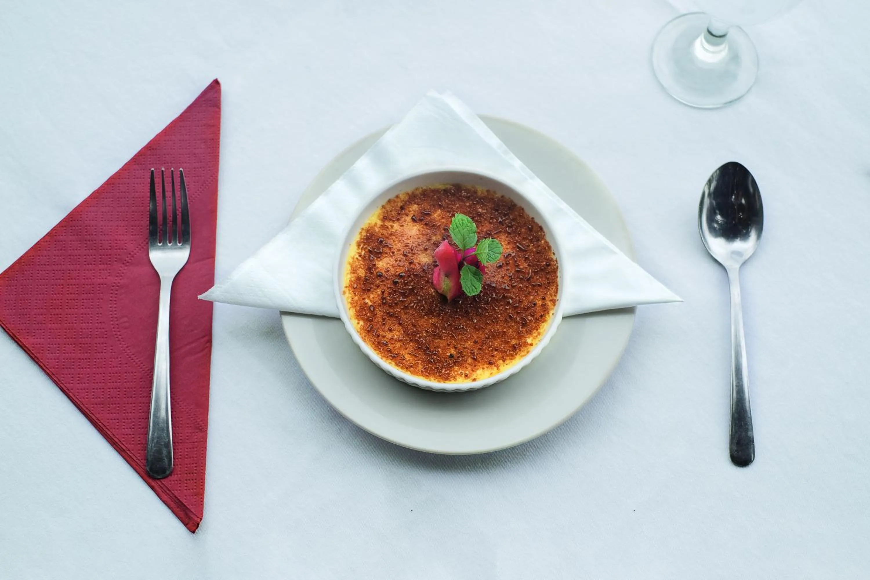 Restaurant/places to eat in Ama-Lurra Resort - Pool Villa