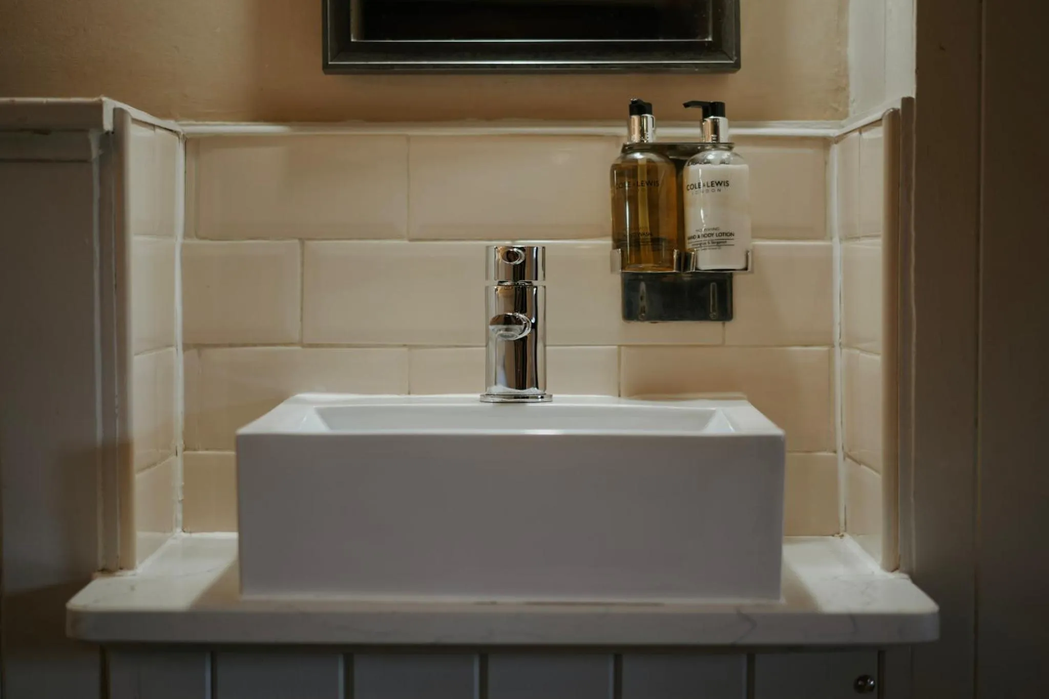 Bathroom in The Falkland Arms