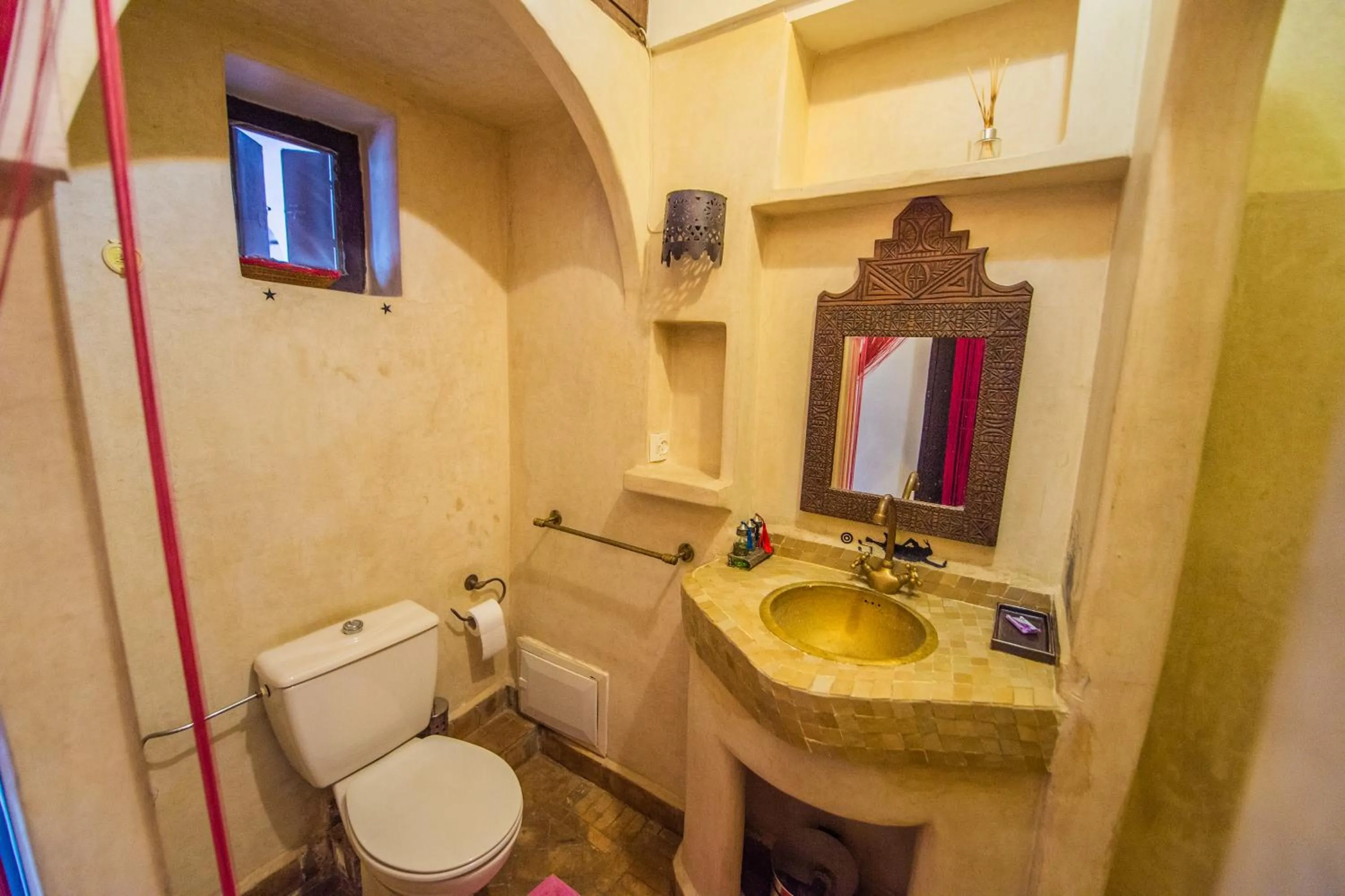 Toilet in Riad Khabia & Spa