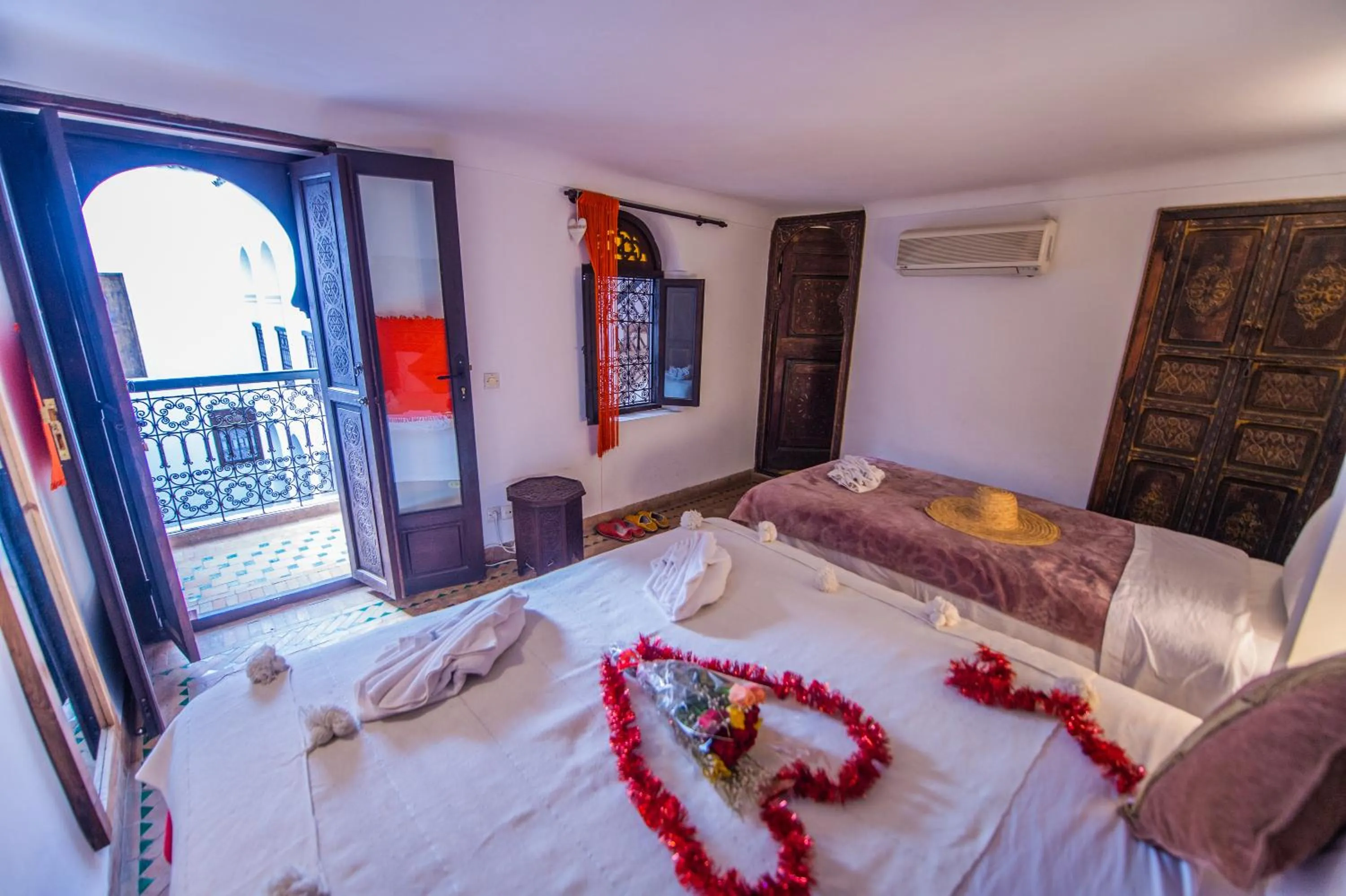 Bed in Riad Khabia & Spa