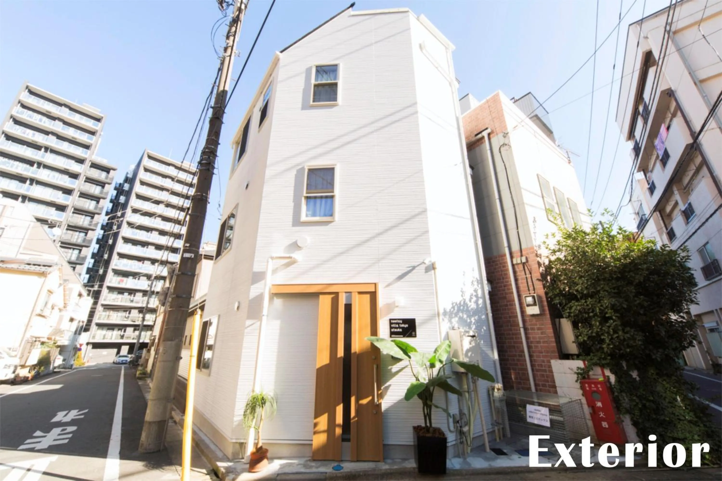 Facade/entrance in nestay villa tokyo otsuka