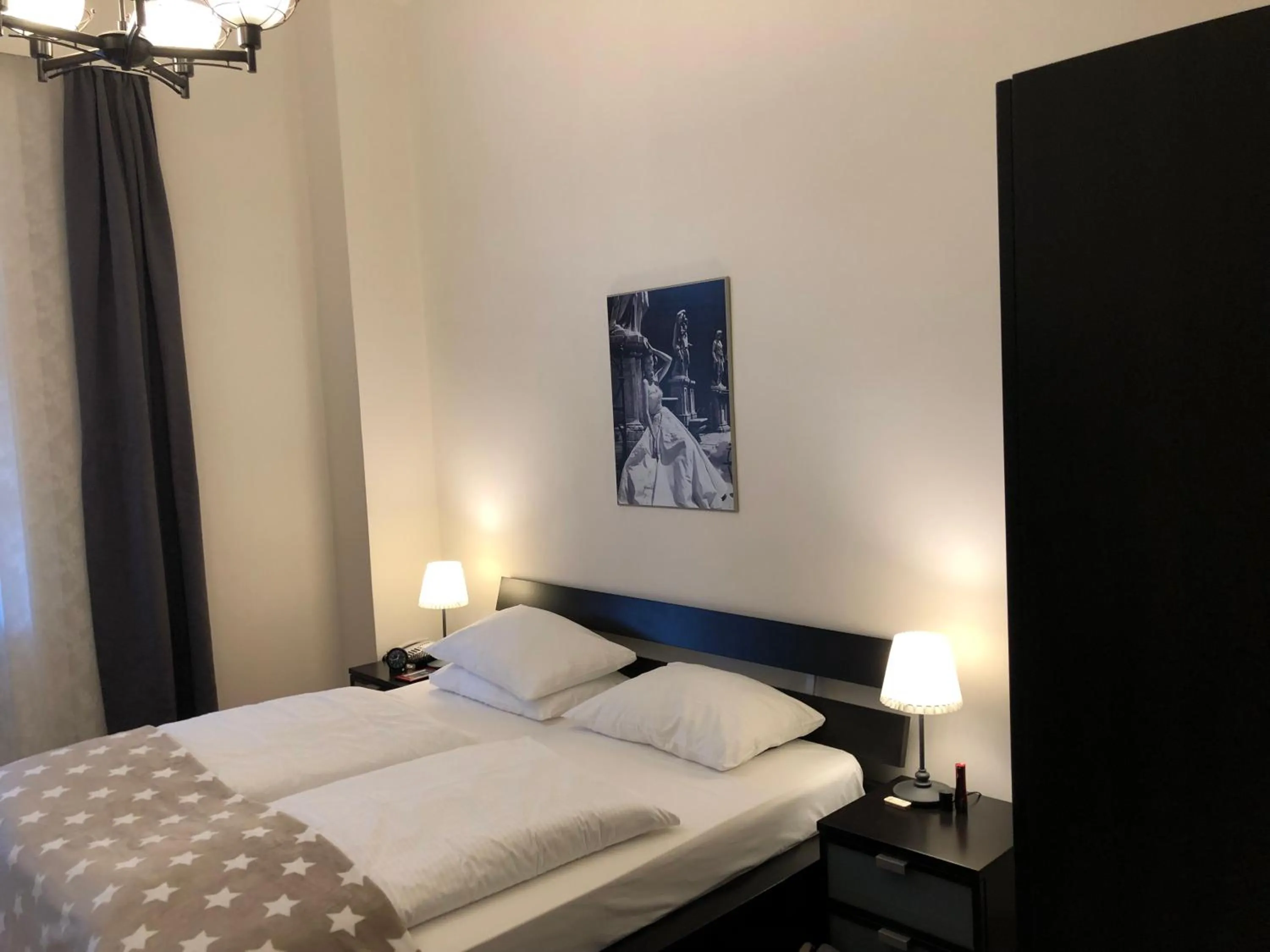 Bed in Hotel Fresena im Dammtorpalais