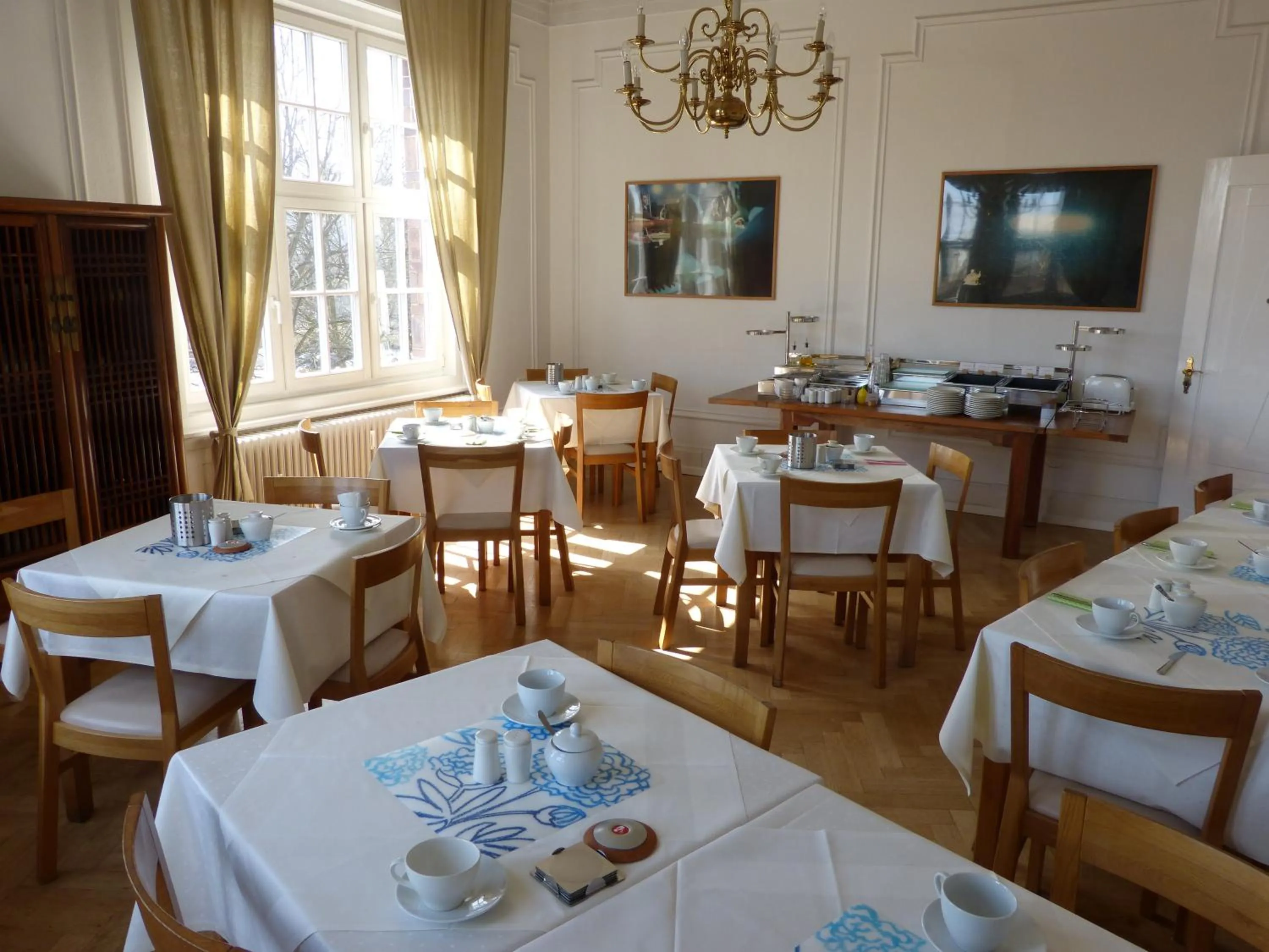 Restaurant/places to eat in Hotel Fresena im Dammtorpalais