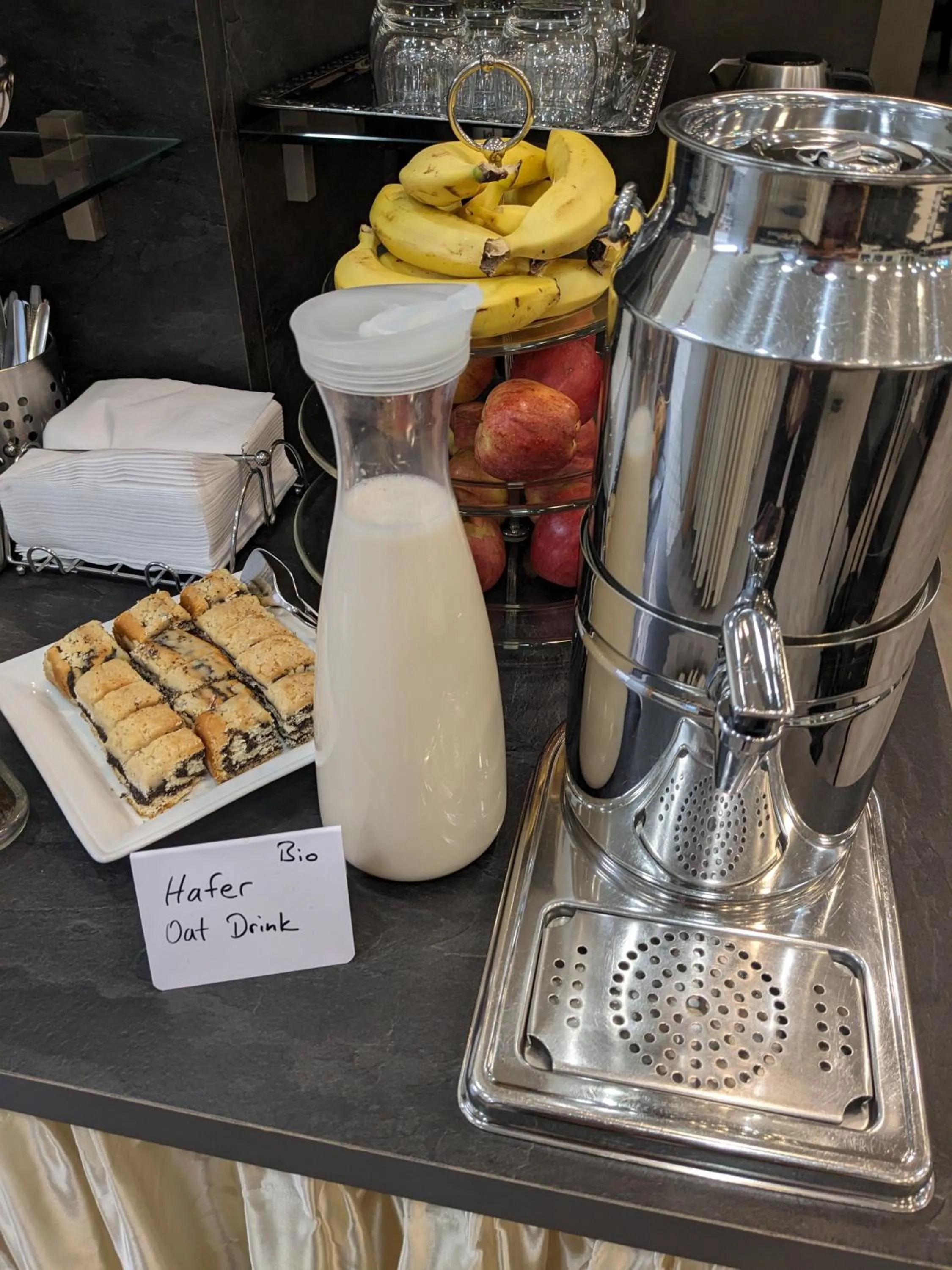 Breakfast in Adler Hotel Frankfurt