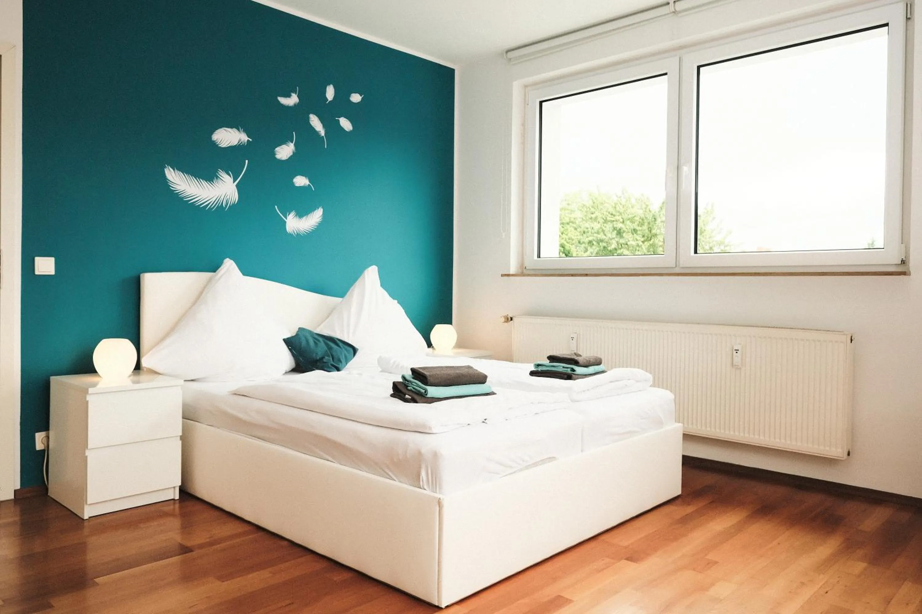 Bedroom, Bed in Apartment mit Wohnflair