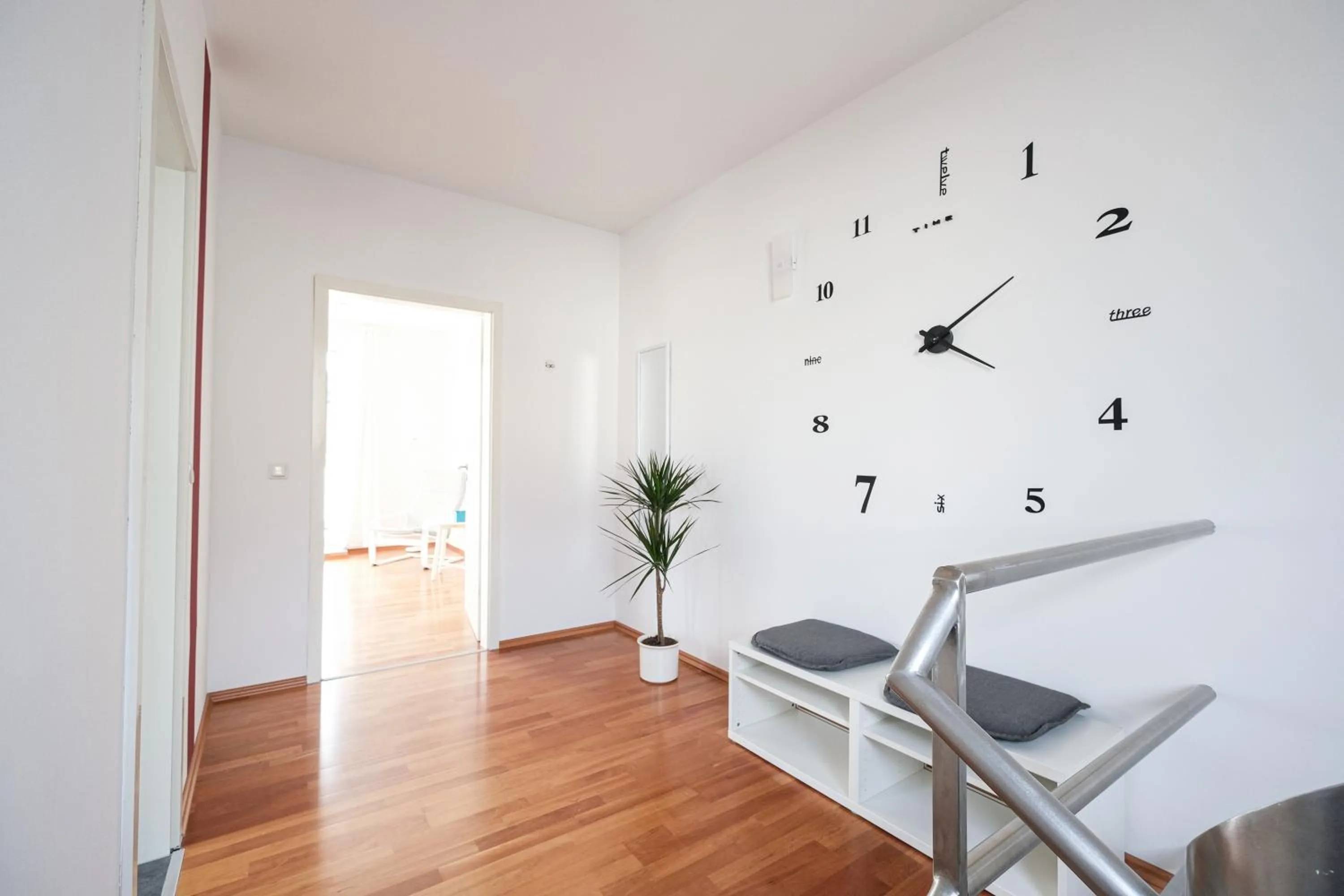 Staff in Apartment mit Wohnflair