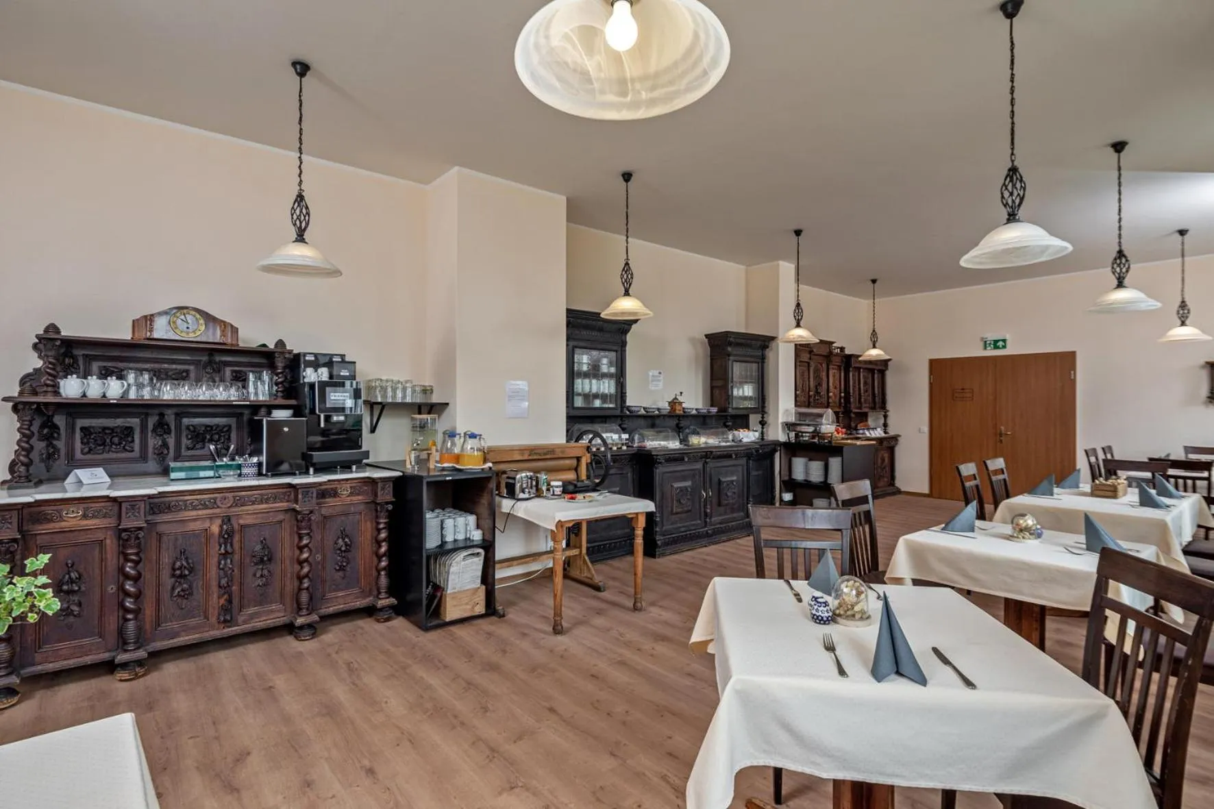 Restaurant/places to eat in Hotel Reichskrone