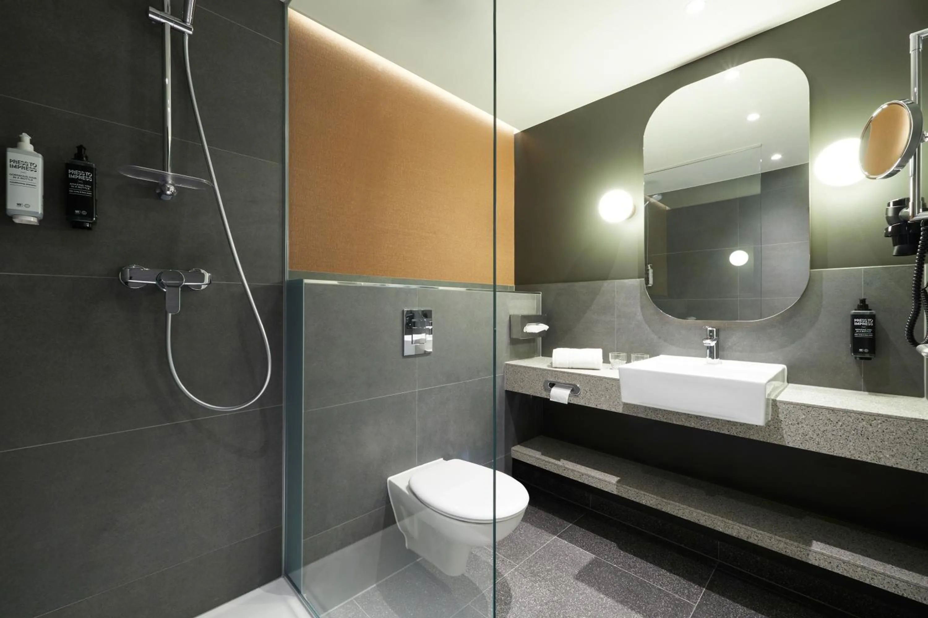 Bathroom in ibis Styles Bielefeld City