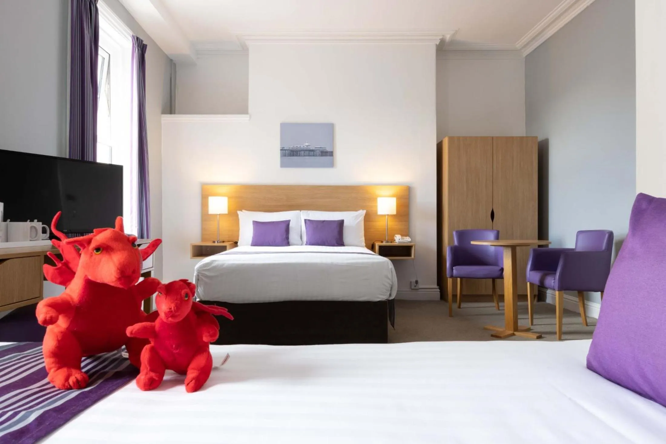 Bedroom, Bed in The Marine Hotel