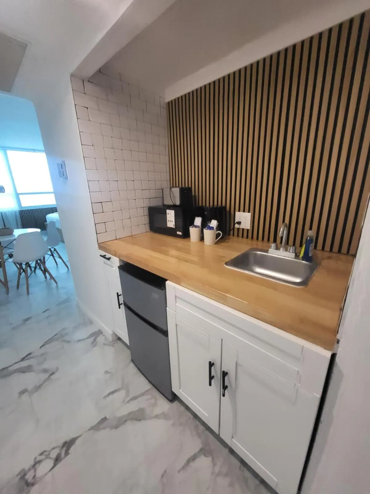 Kitchen or kitchenette in Girasole Apartments