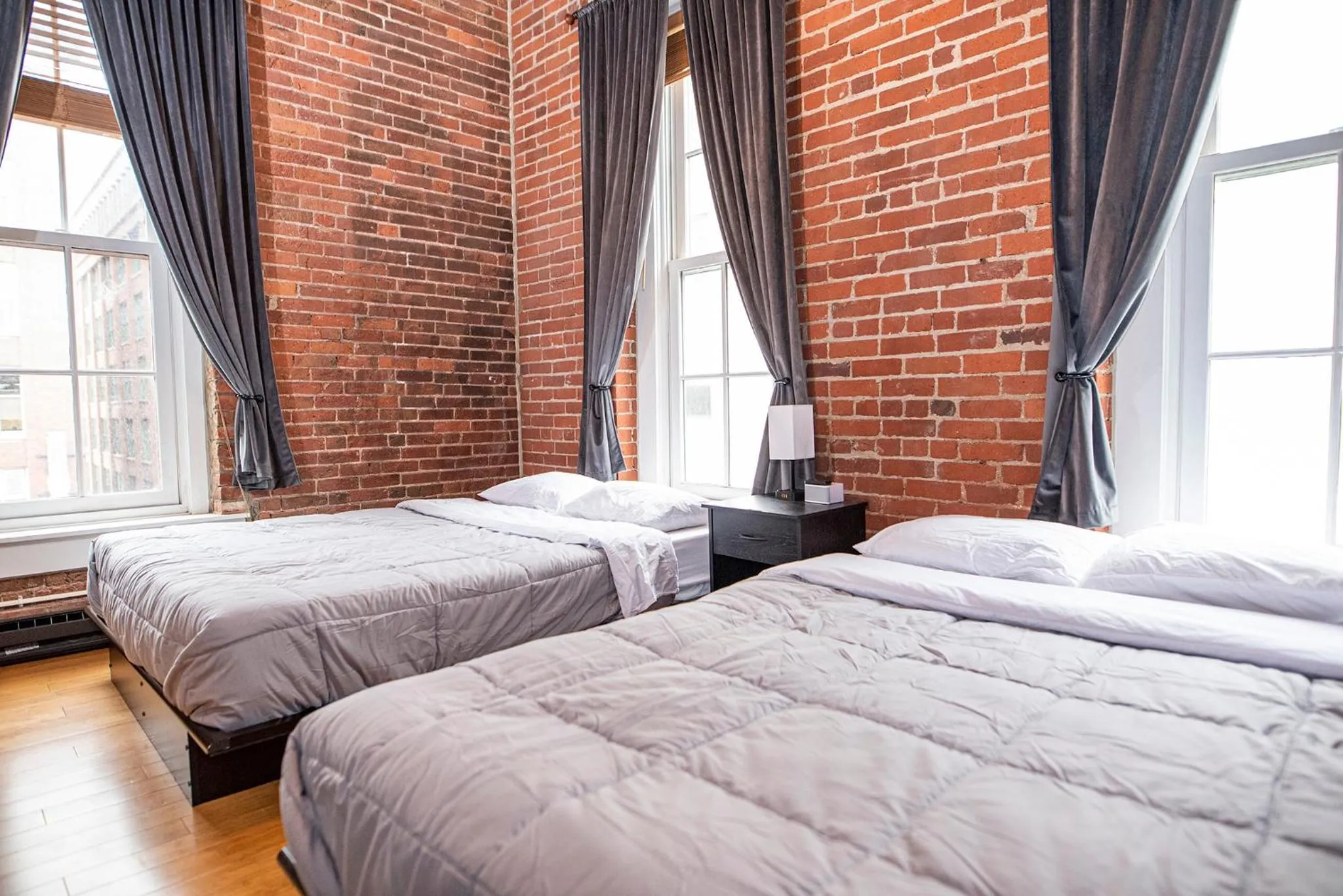 Georgia Street 4 Bedroom Condo Downtown!!