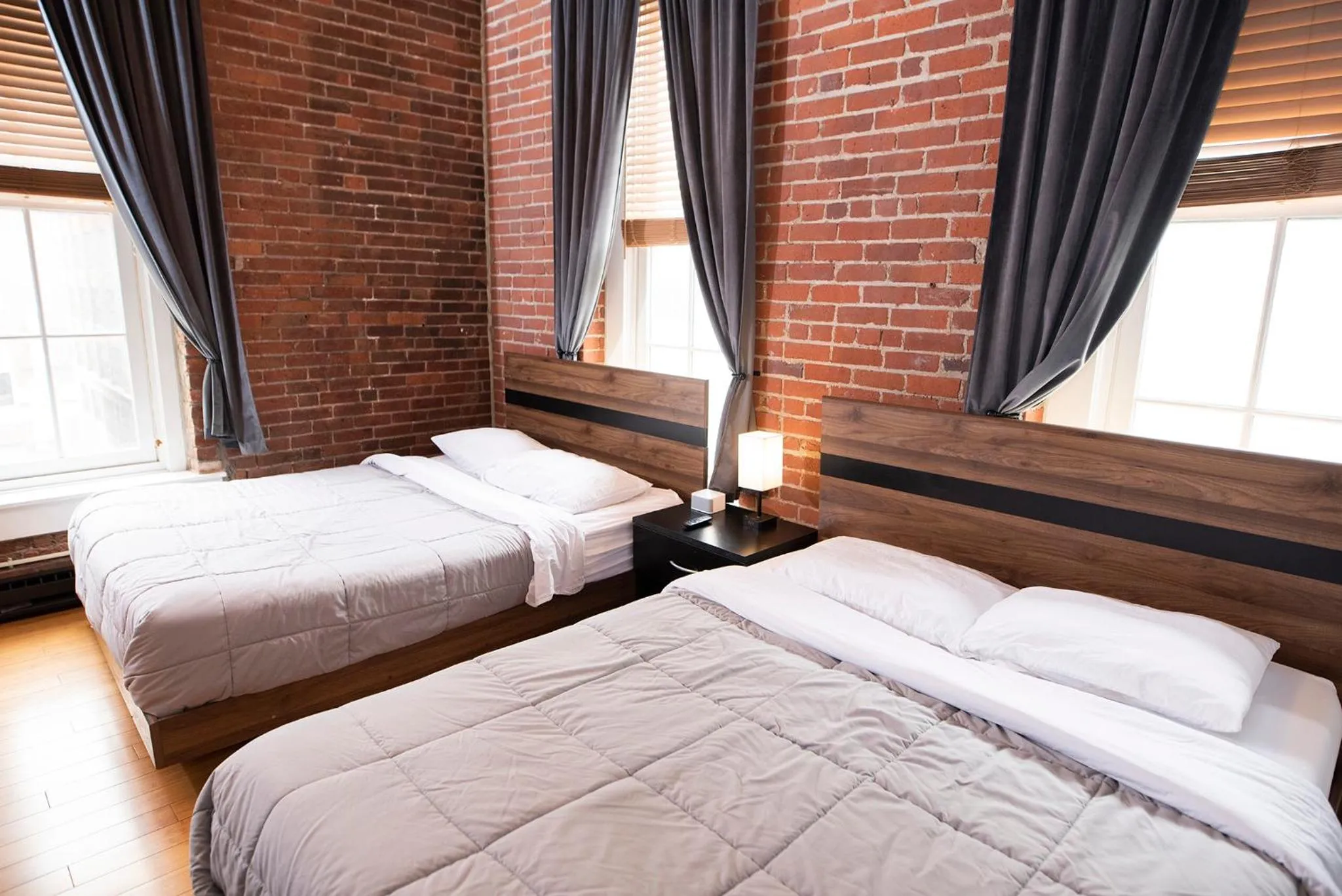 Georgia Street 4 Bedroom Condo Downtown!!