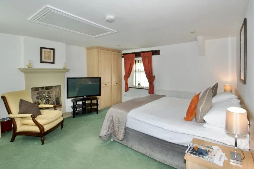 Bedroom, Bed in The Plough Inn