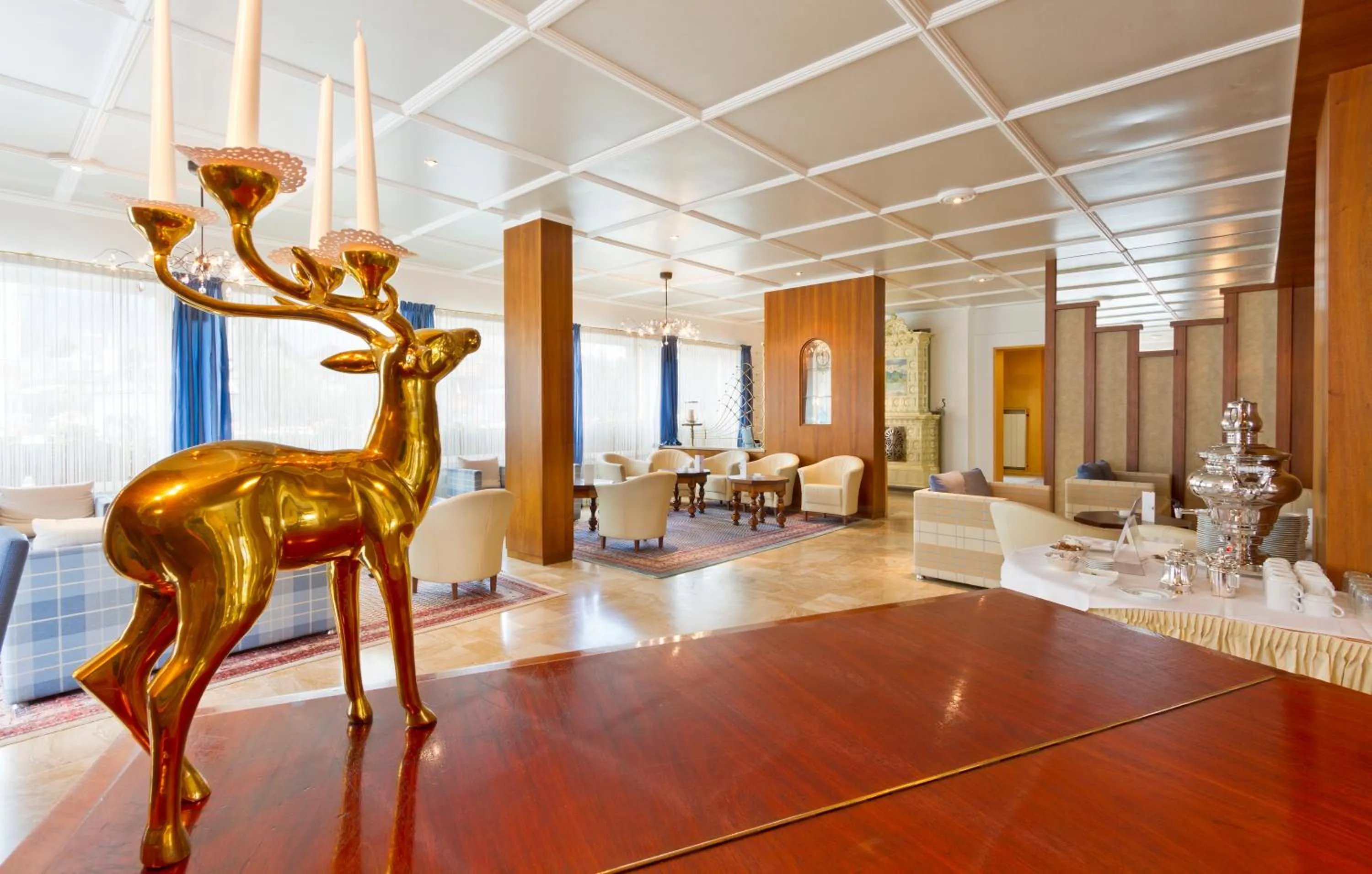 Lobby or reception in Wittelsbacher Hof Swiss Quality Hotel