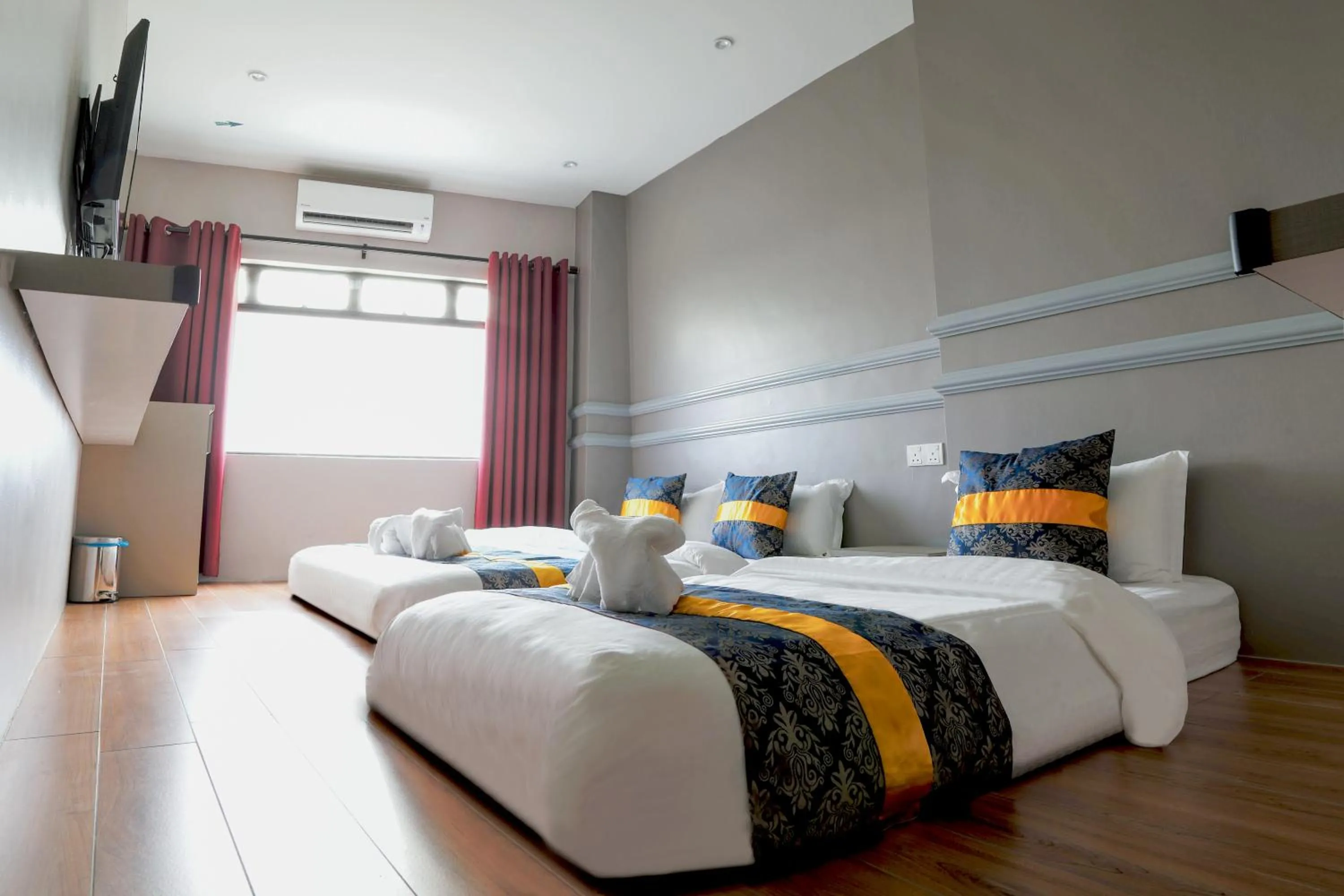 Bed in Top Garden Hotel