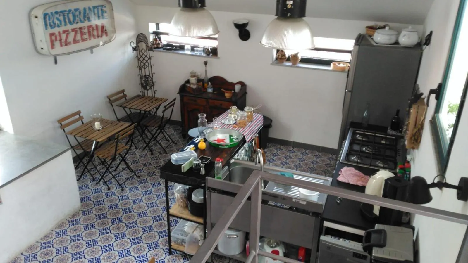 Restaurant/places to eat in Janare - Rooms & Terrace