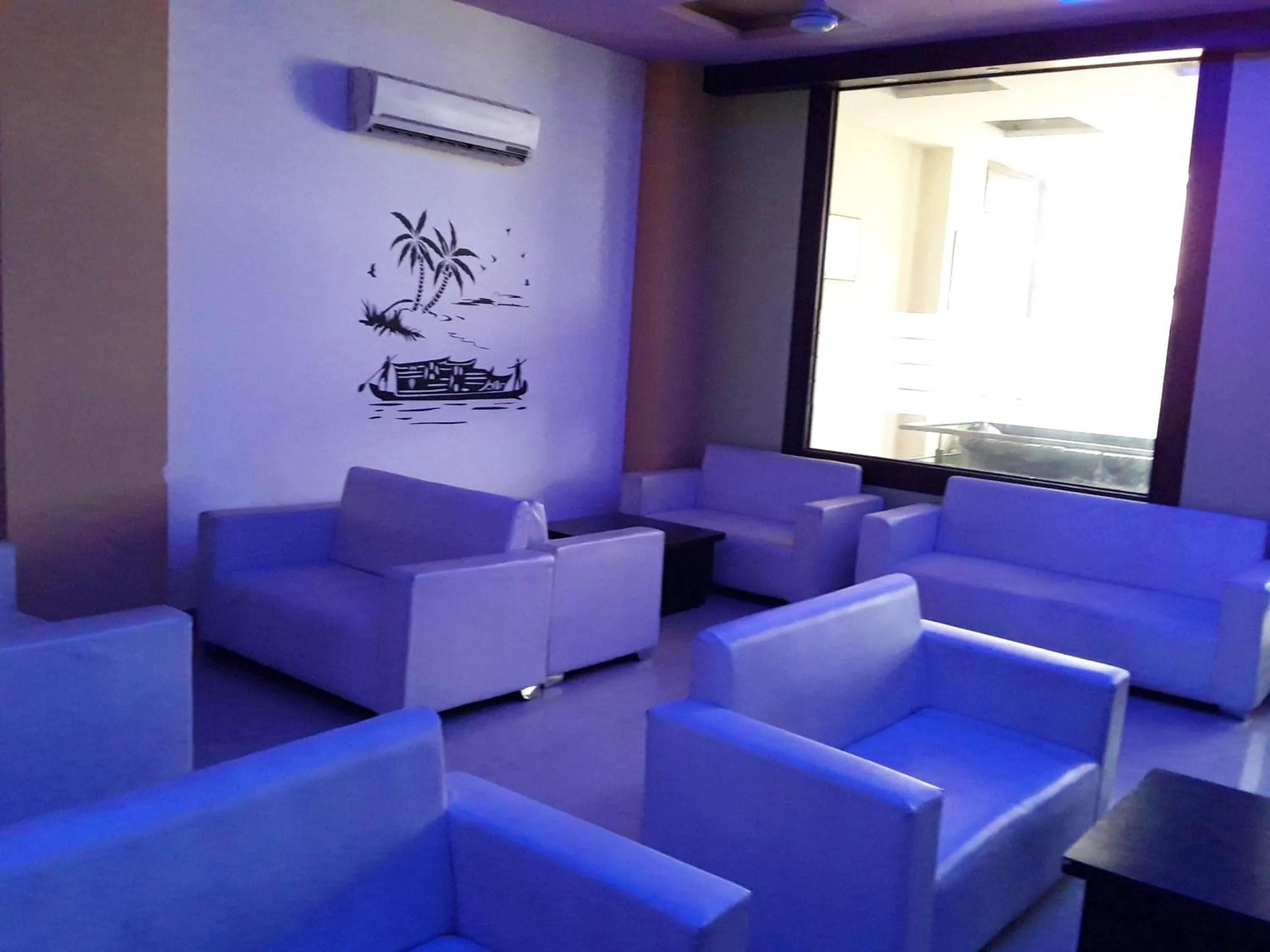 Living room in Clarks Collection Maanya