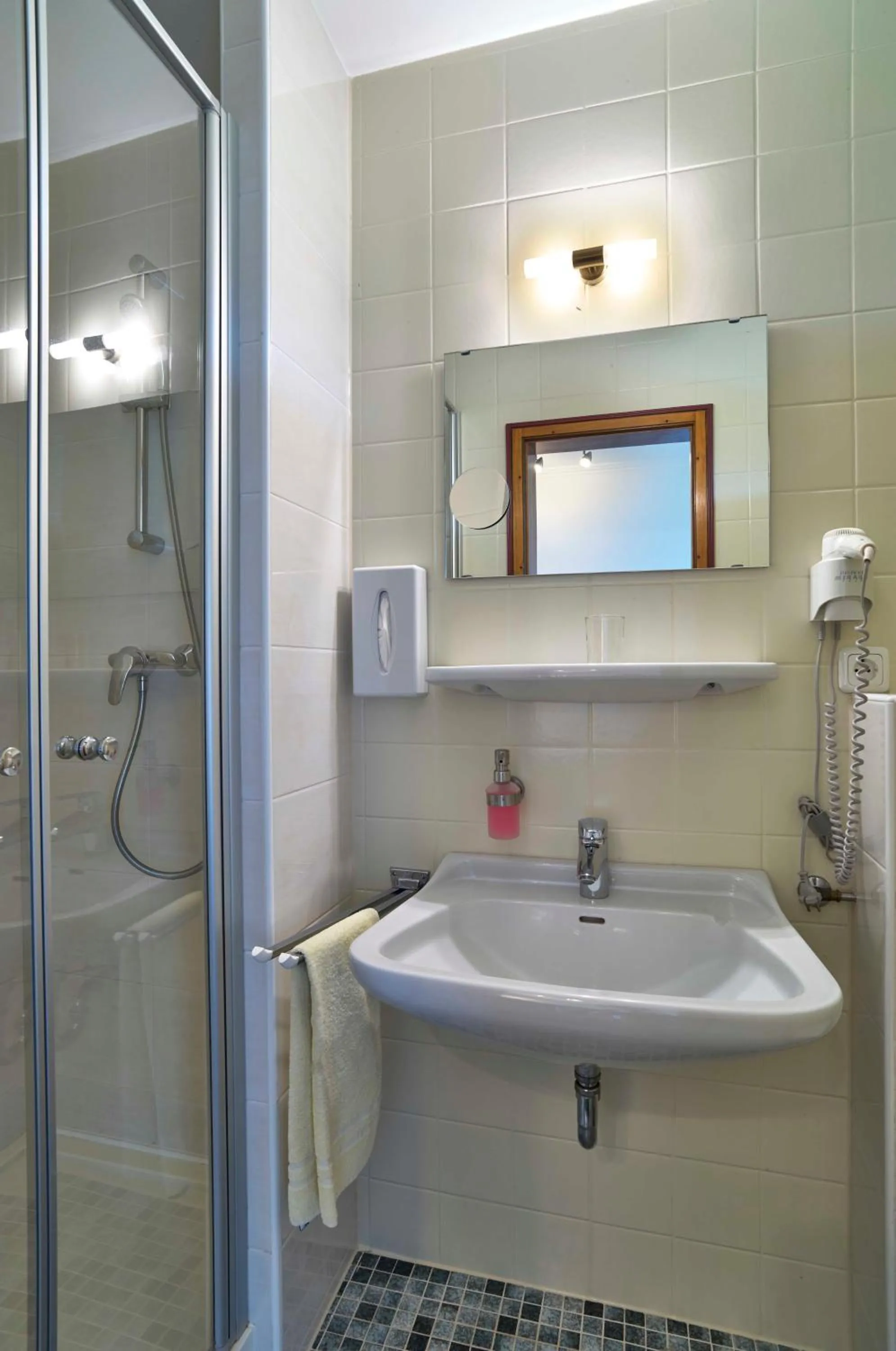 Shower in Hotel Lindenhof