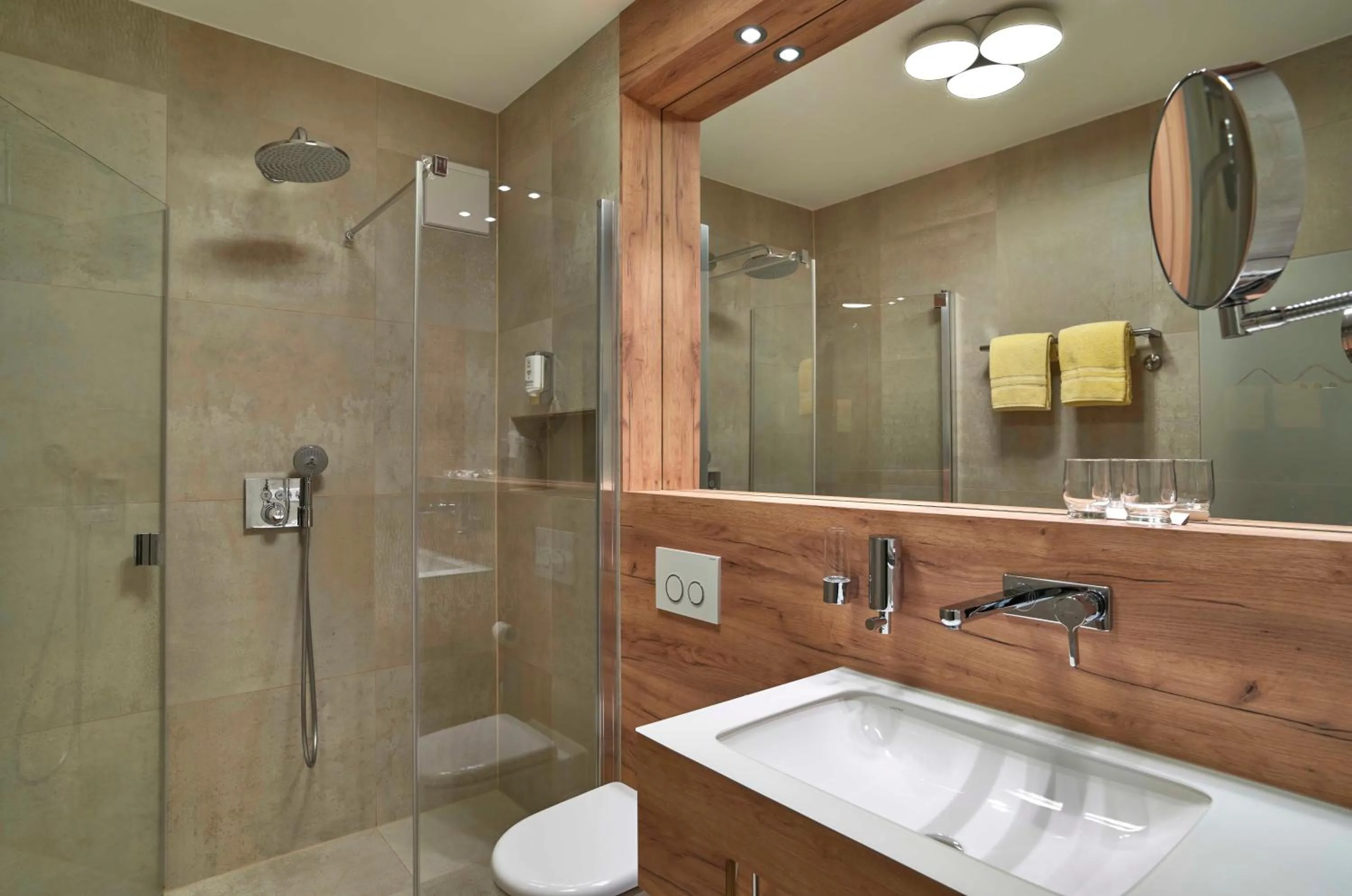 Shower in Hotel Lindenhof