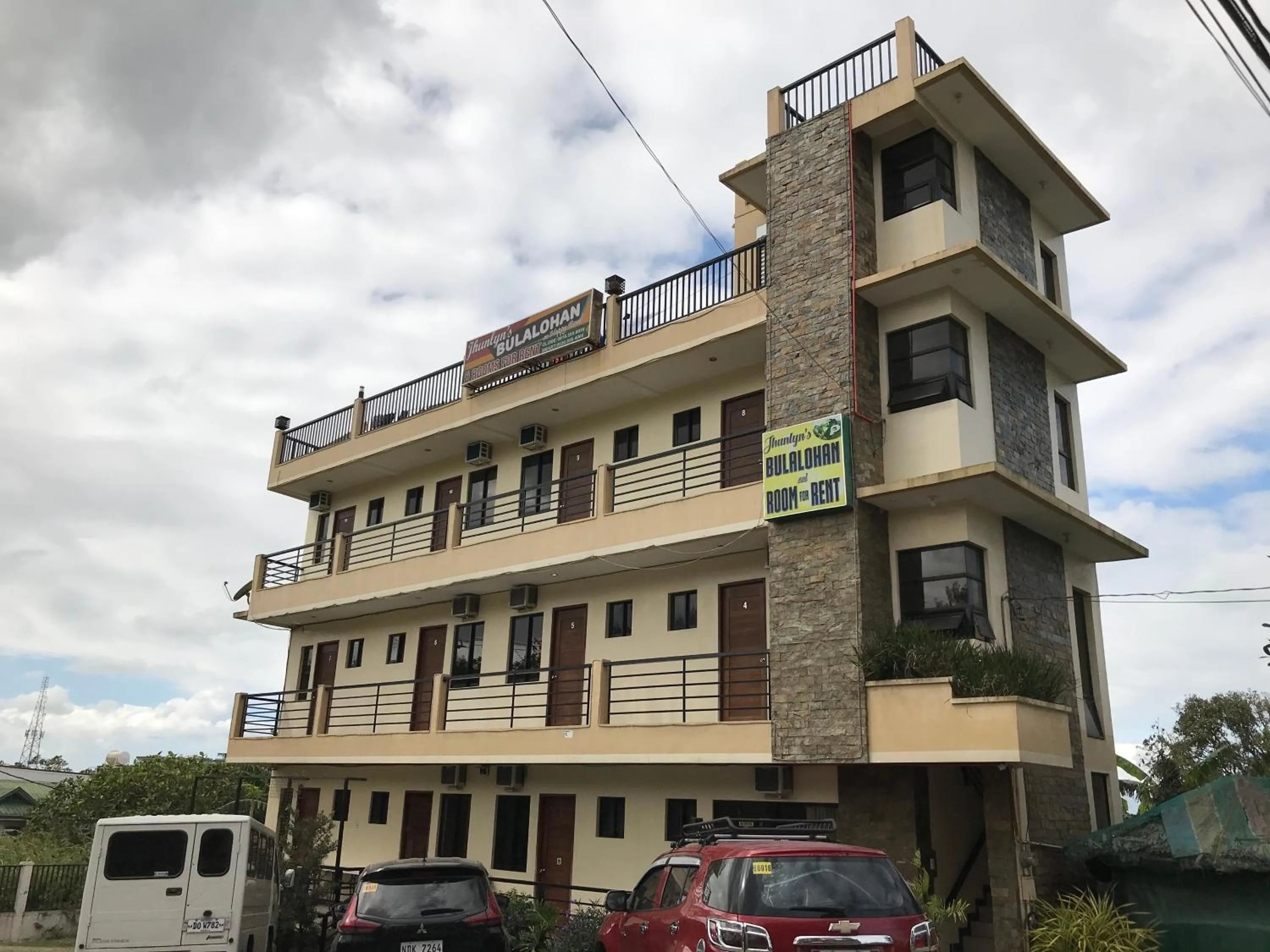 Property building in Jhunlyn Rooms for Rent Tagaytay