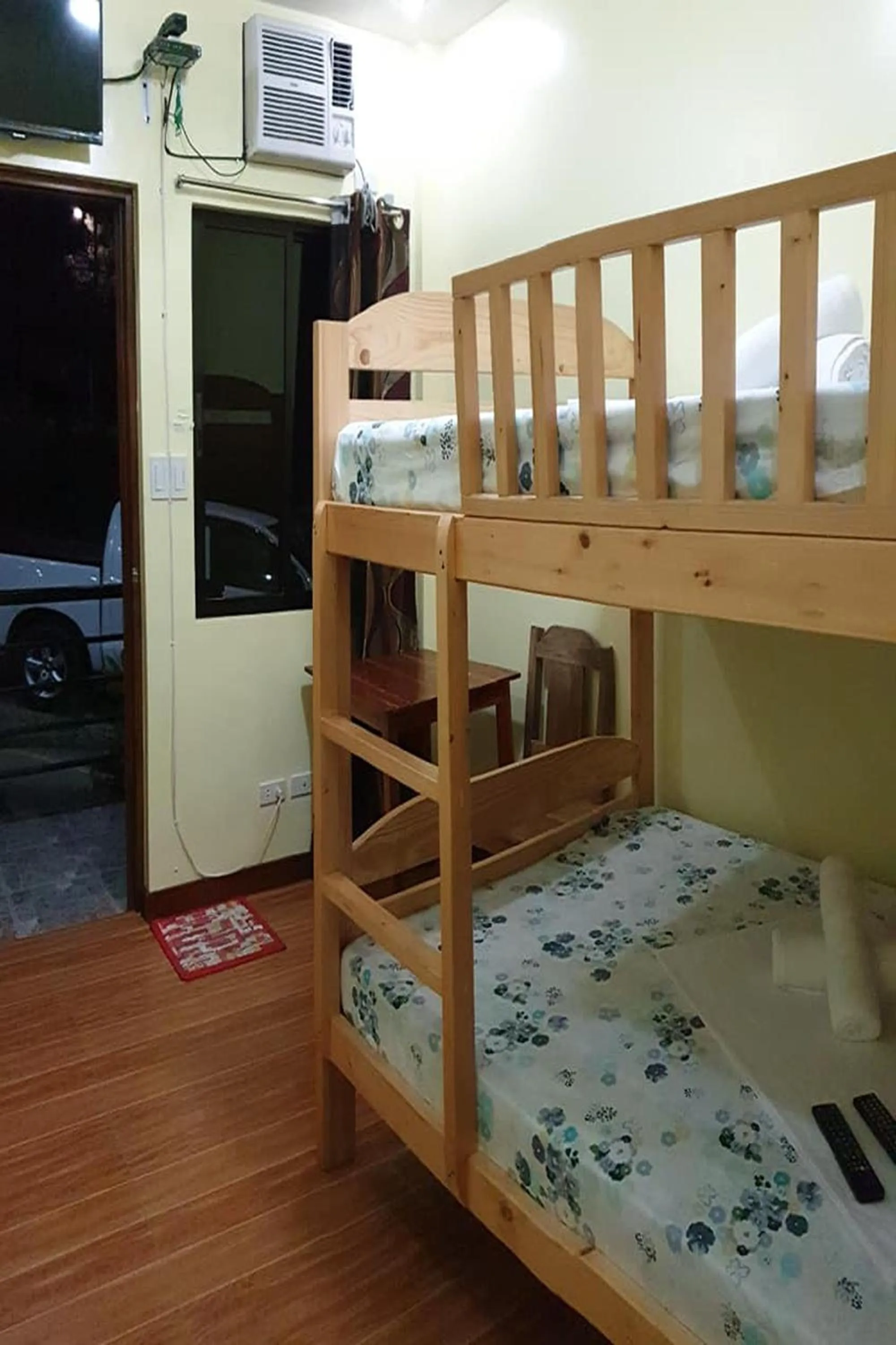 Bedroom, Bed in Jhunlyn Rooms for Rent Tagaytay