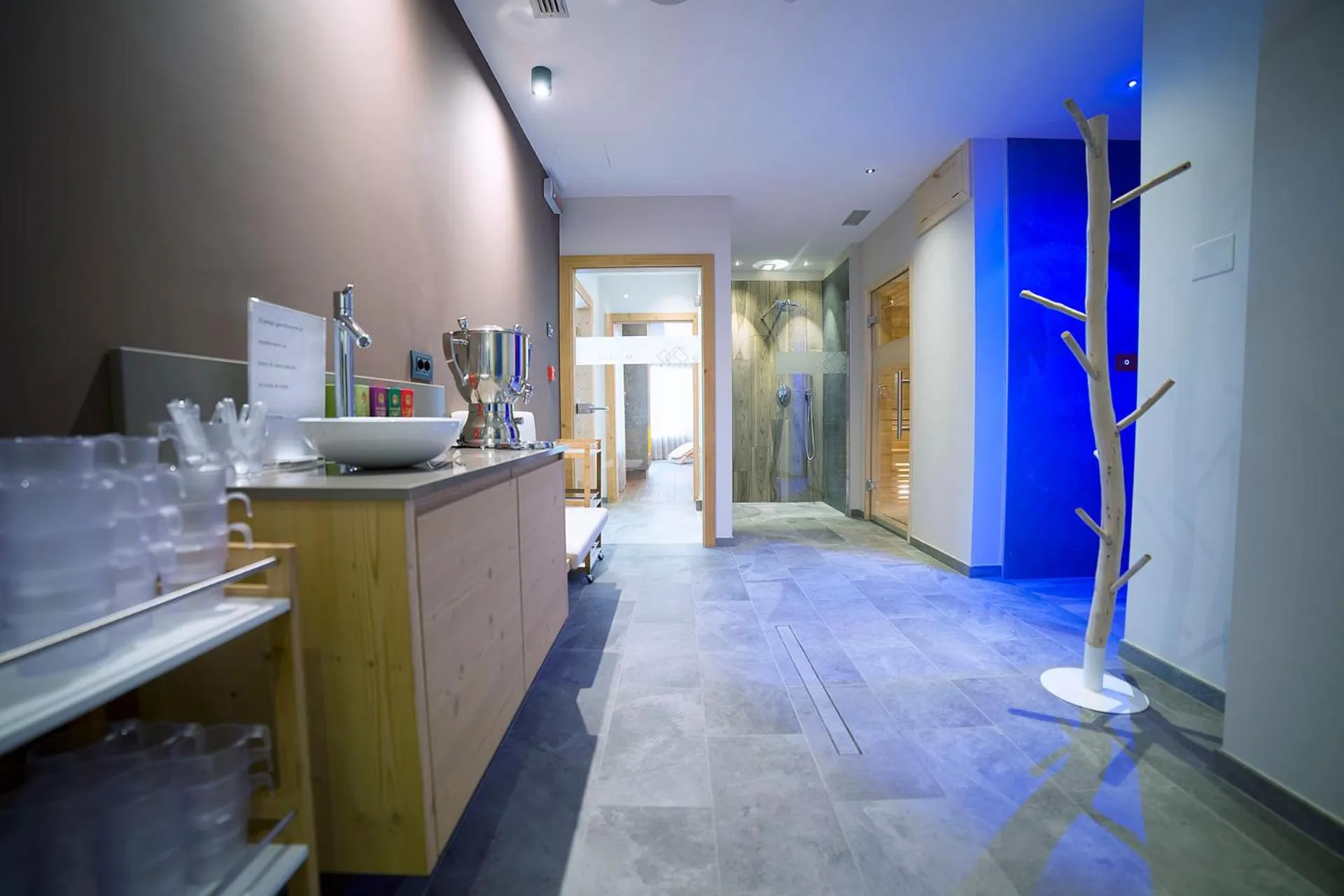 Swimming pool in Hotel Regent's