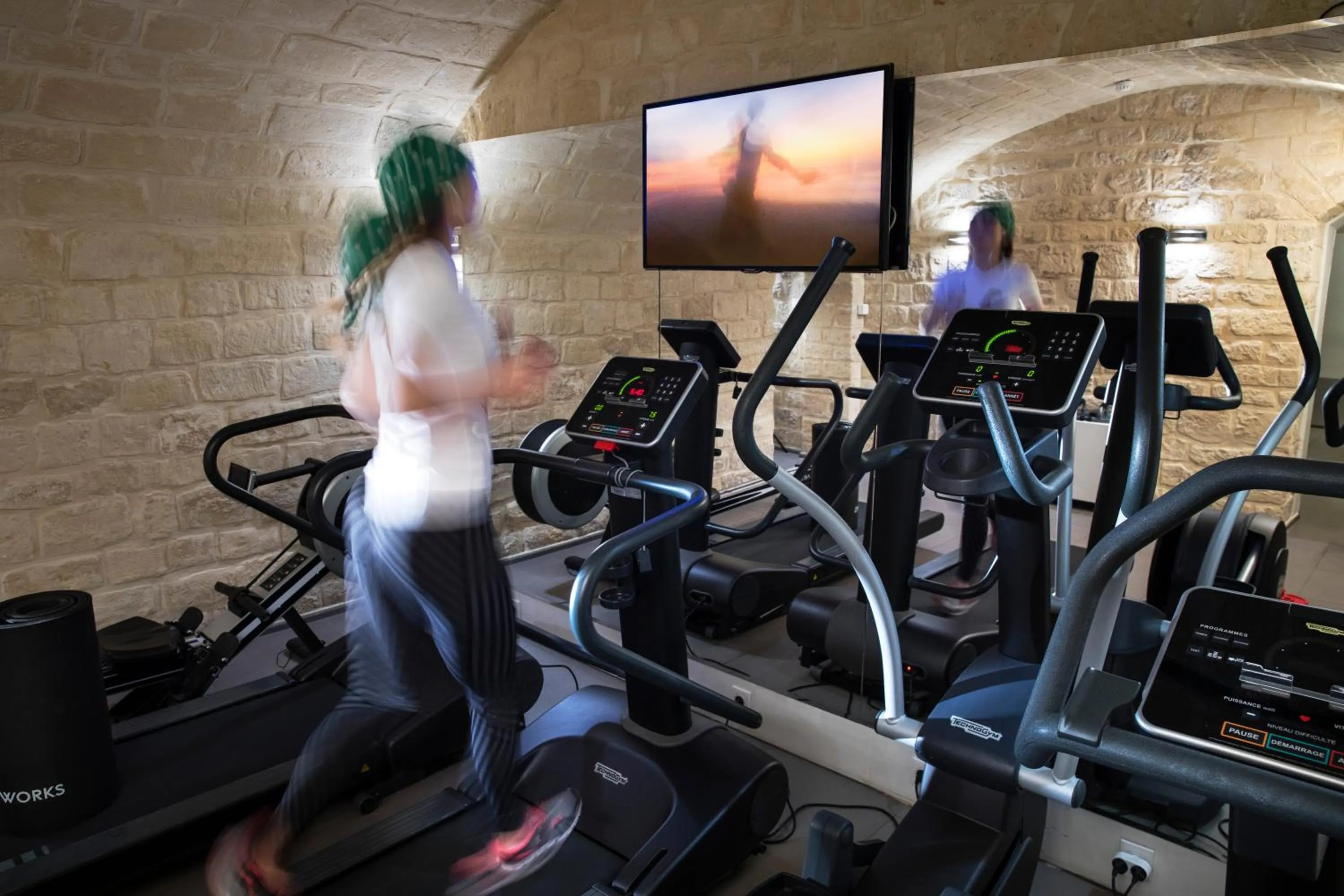 Fitness centre/facilities in Hôtel R de Paris - Boutique Hotel