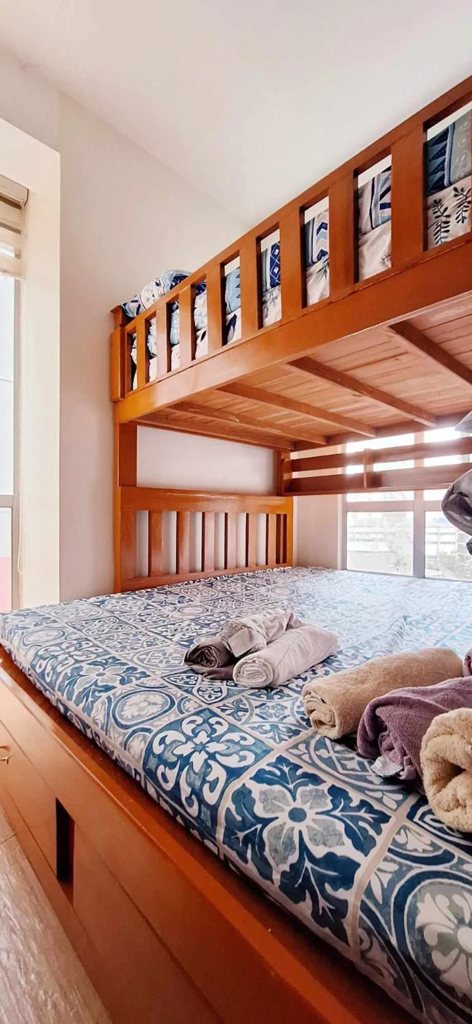 Bed in U607 Sunshine100 Netflix 65InchesTV Wifi Karaoke Swimming Pool