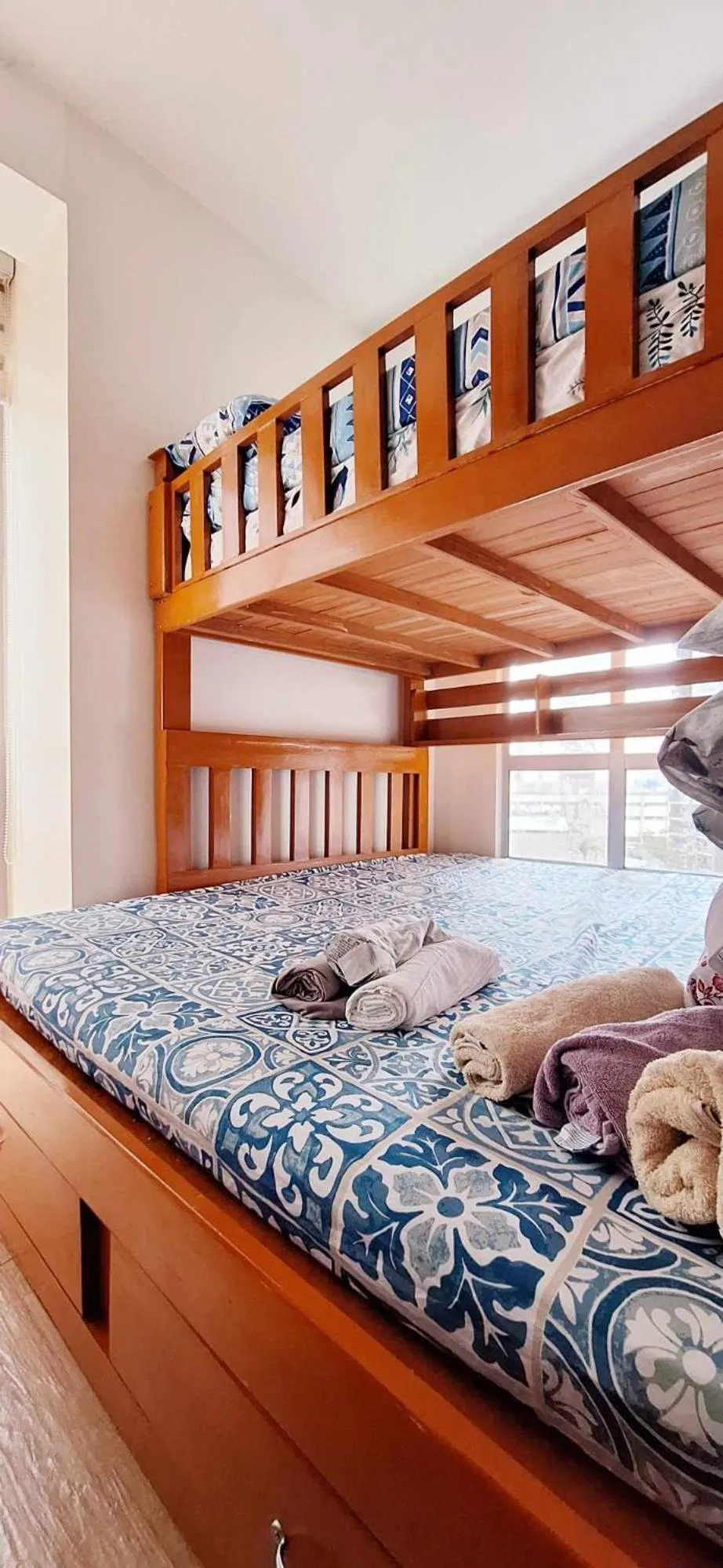 Bed in U607 Sunshine100 Netflix 65InchesTV Wifi Karaoke Swimming Pool