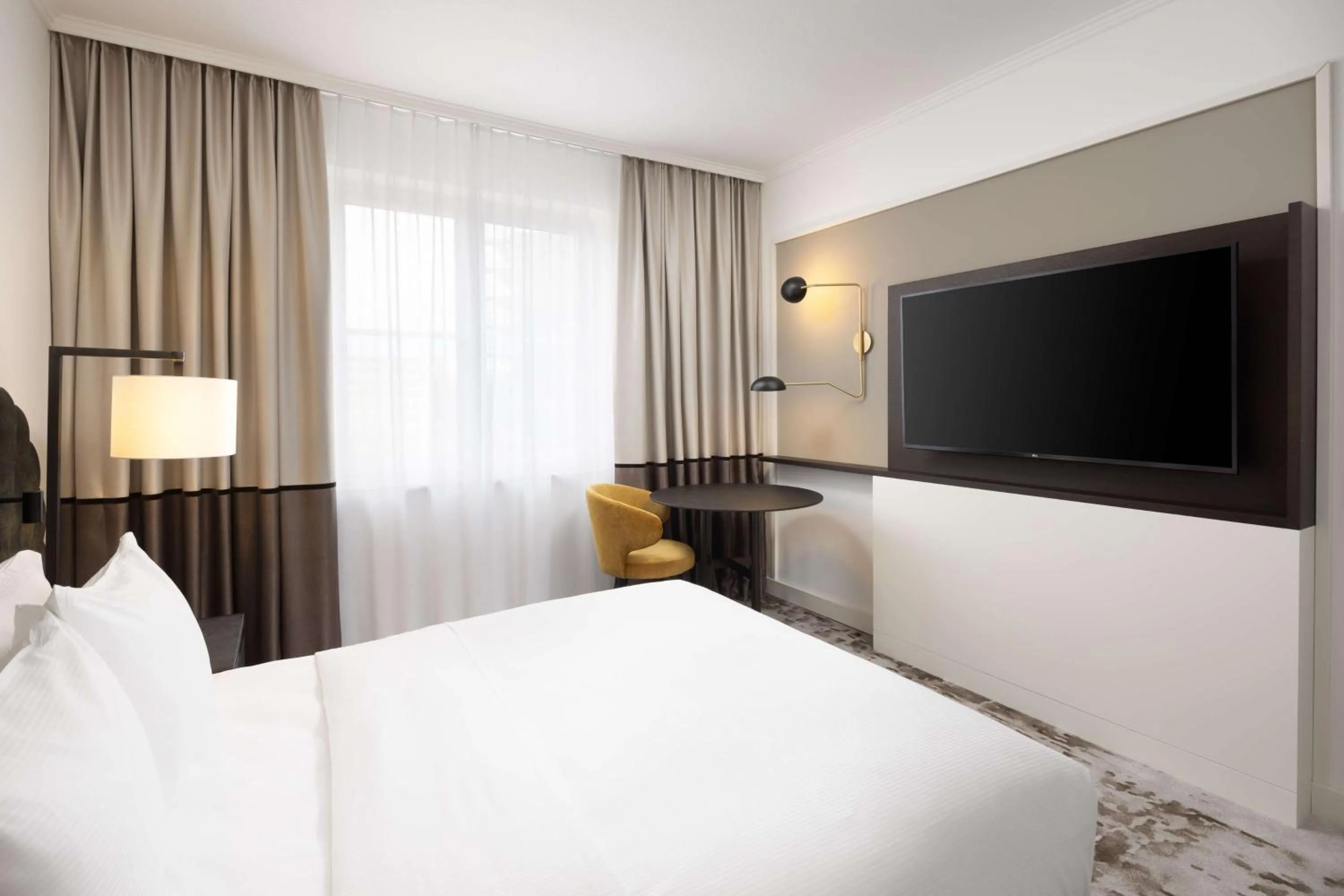 Bed in Crowne Plaza Heidelberg City Centre