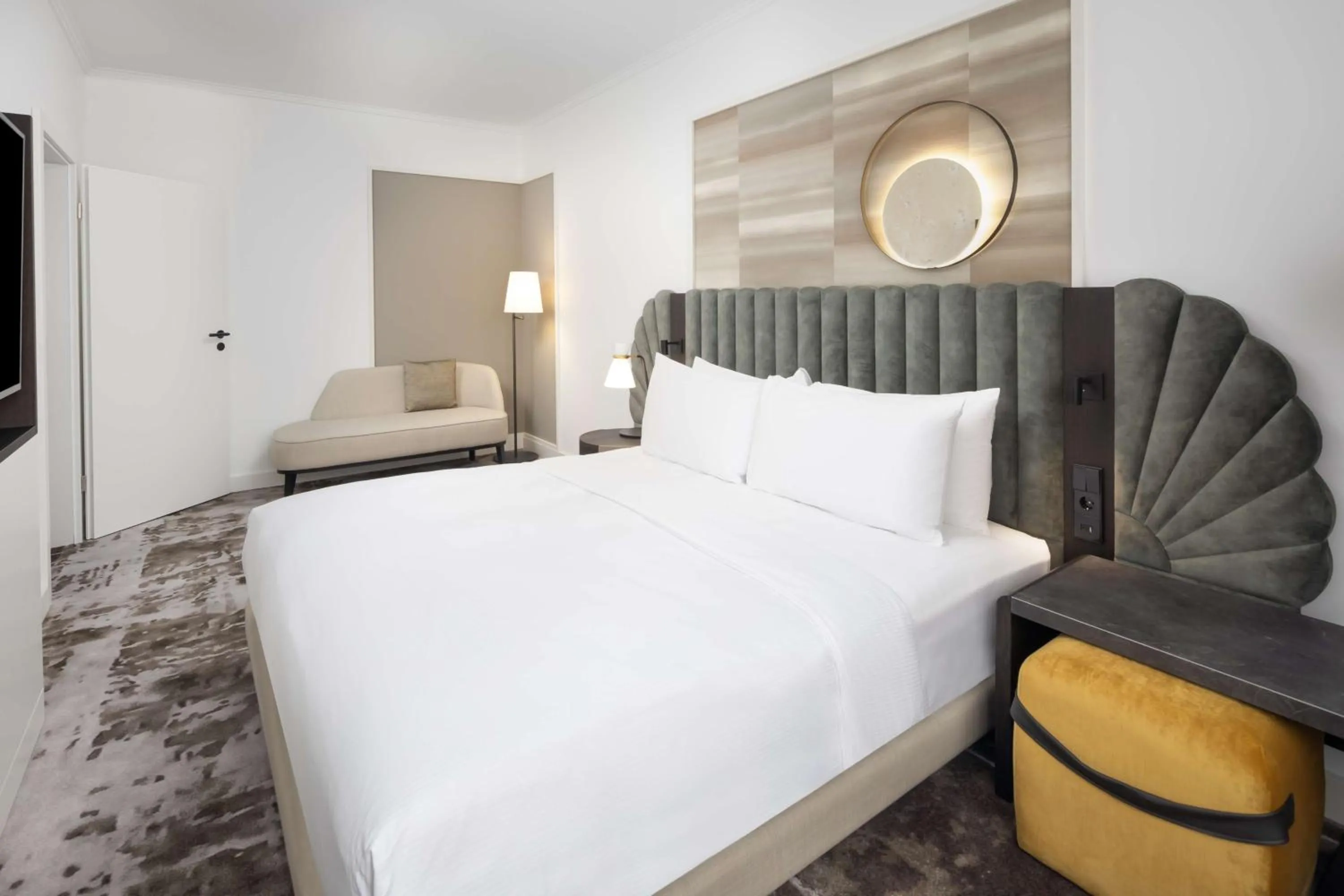 Bed in Crowne Plaza Heidelberg City Centre