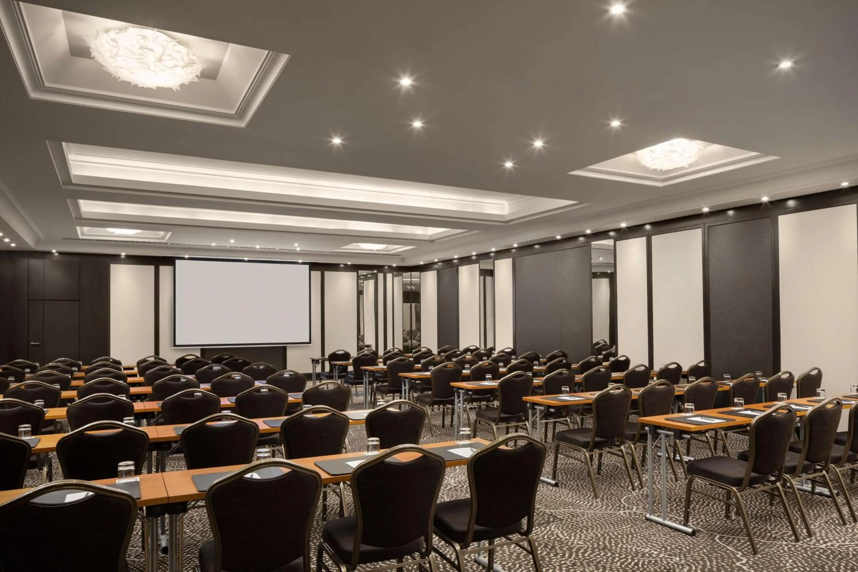 Meeting/conference room in Crowne Plaza Heidelberg City Centre