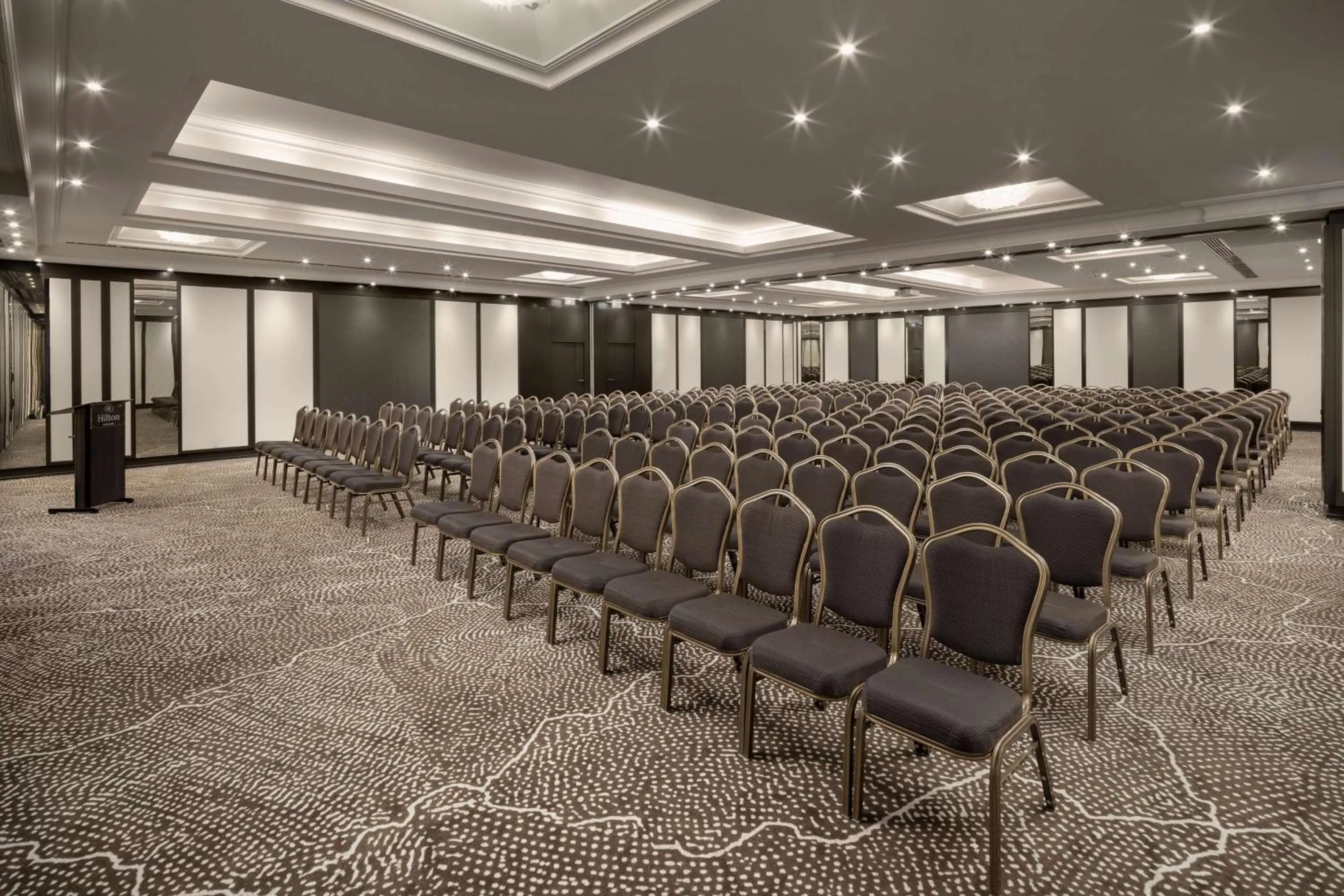 Meeting/conference room in Crowne Plaza Heidelberg City Centre