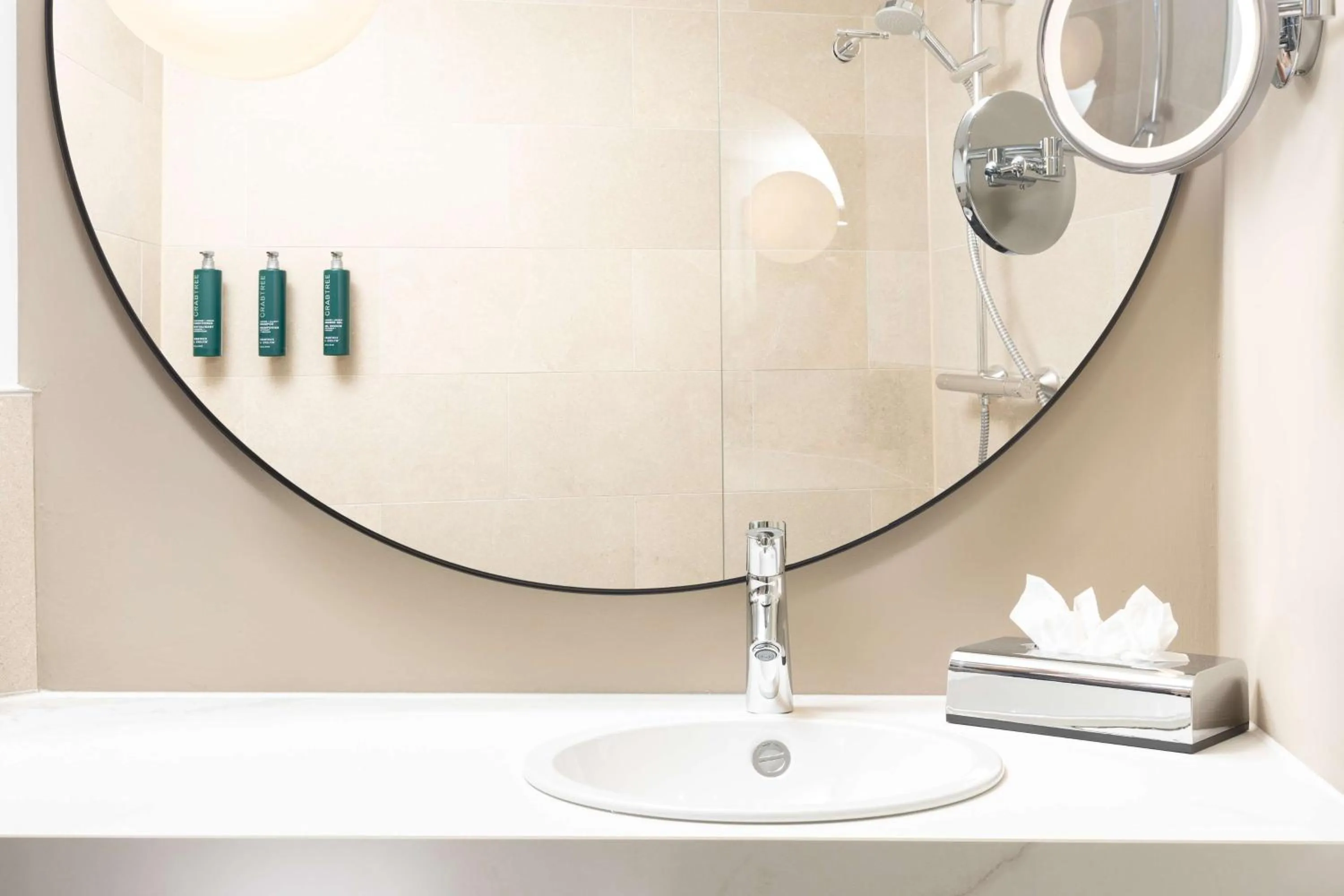 Bathroom in Crowne Plaza Heidelberg City Centre