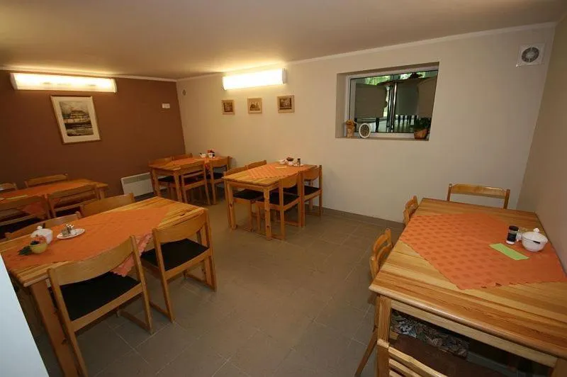 Restaurant/places to eat in Hotell Sõnajala