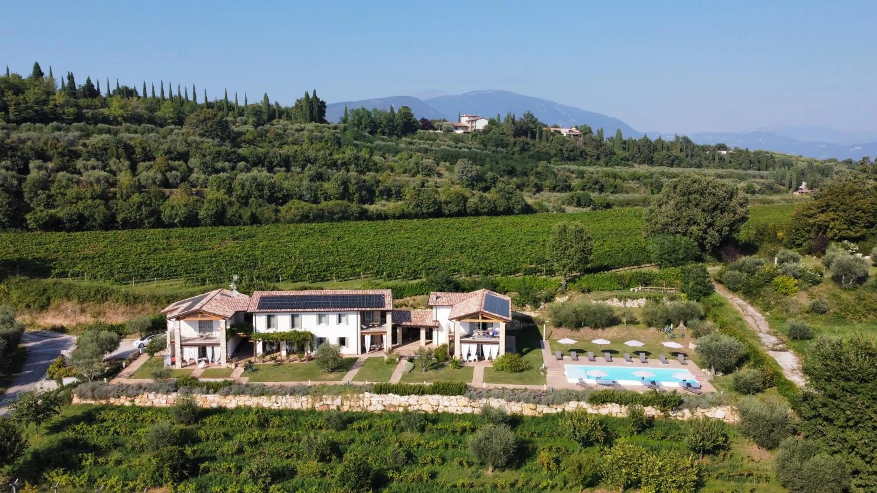 Property building in Casa Olivi Apartments