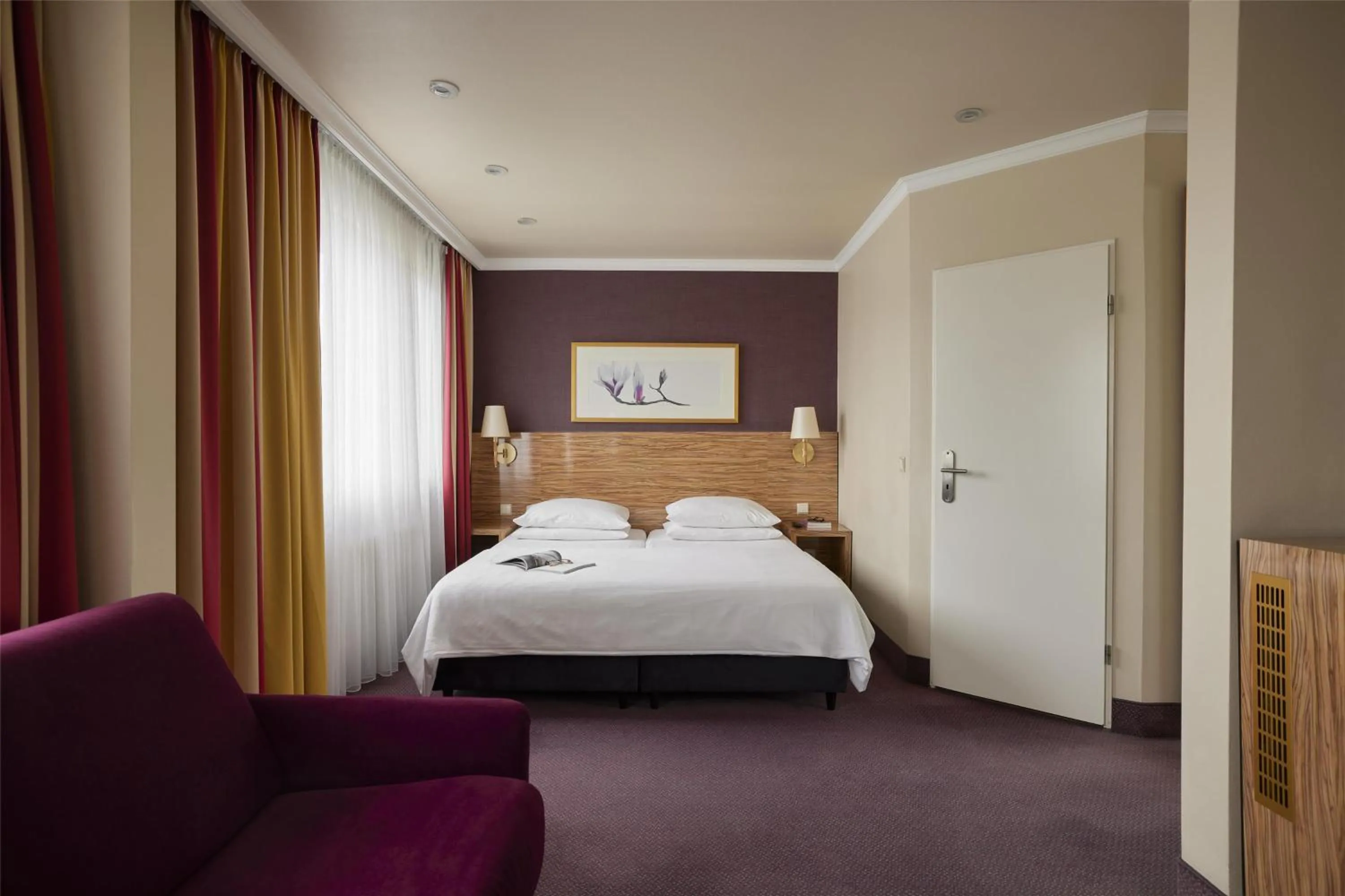 Bedroom, Bed in Best Western Raphael Hotel Altona