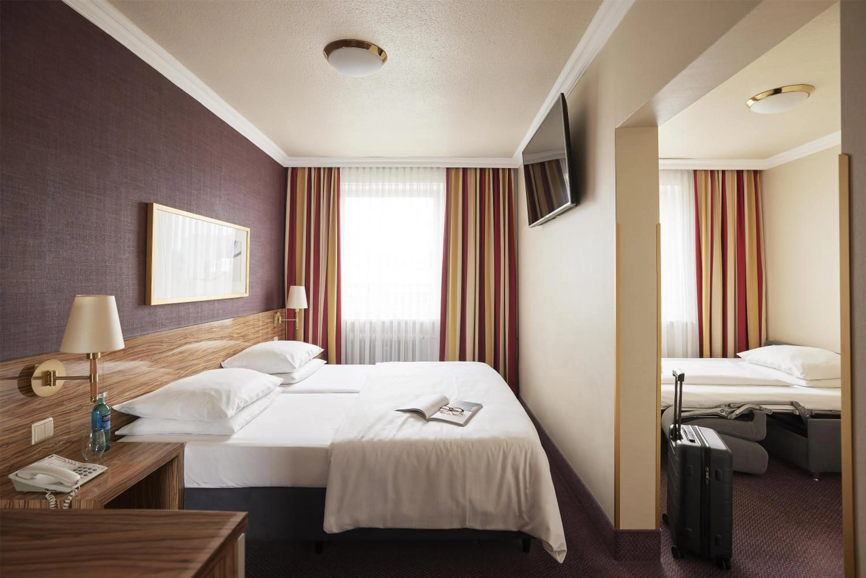 Bedroom, Bed in Best Western Raphael Hotel Altona