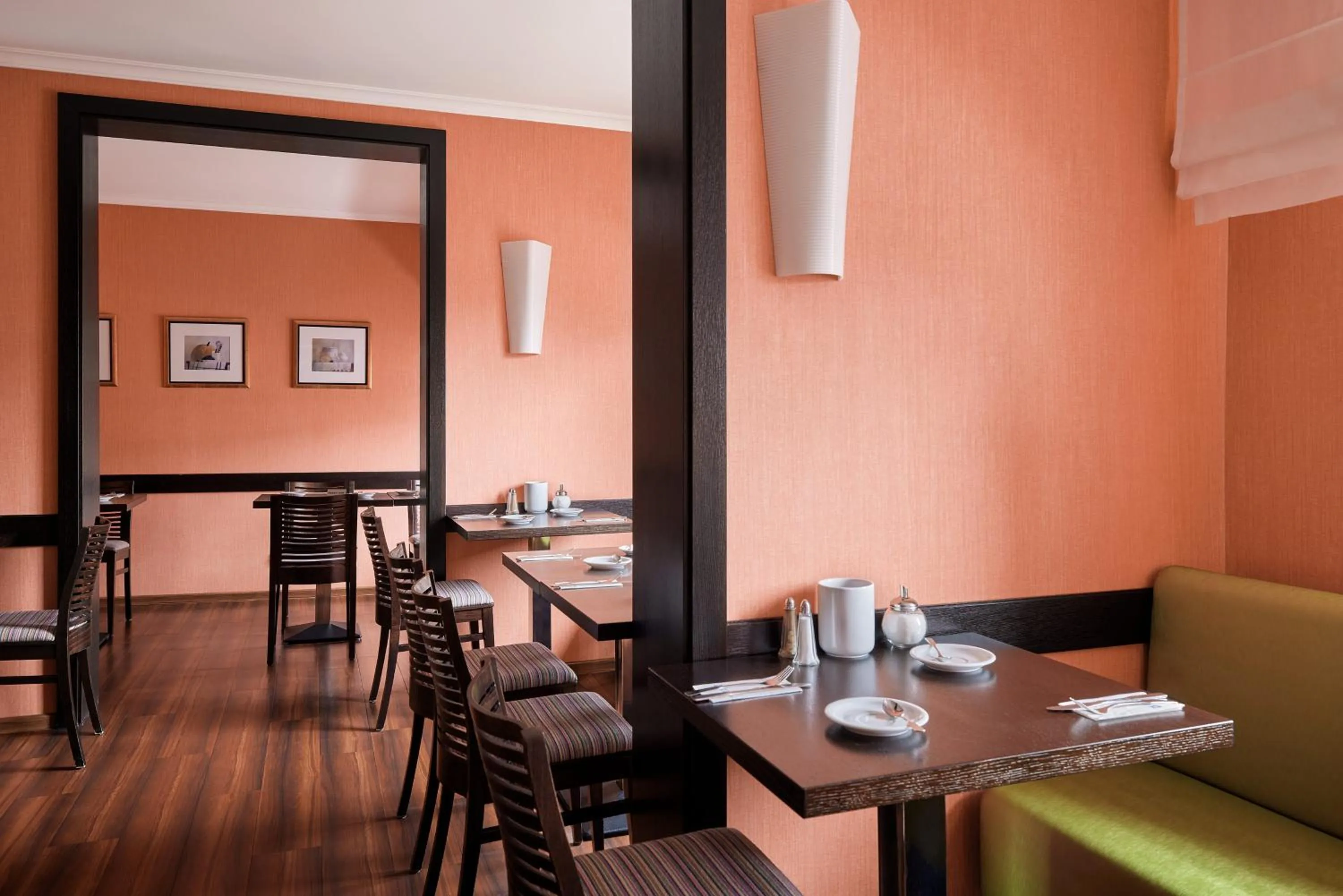 Breakfast in Best Western Raphael Hotel Altona