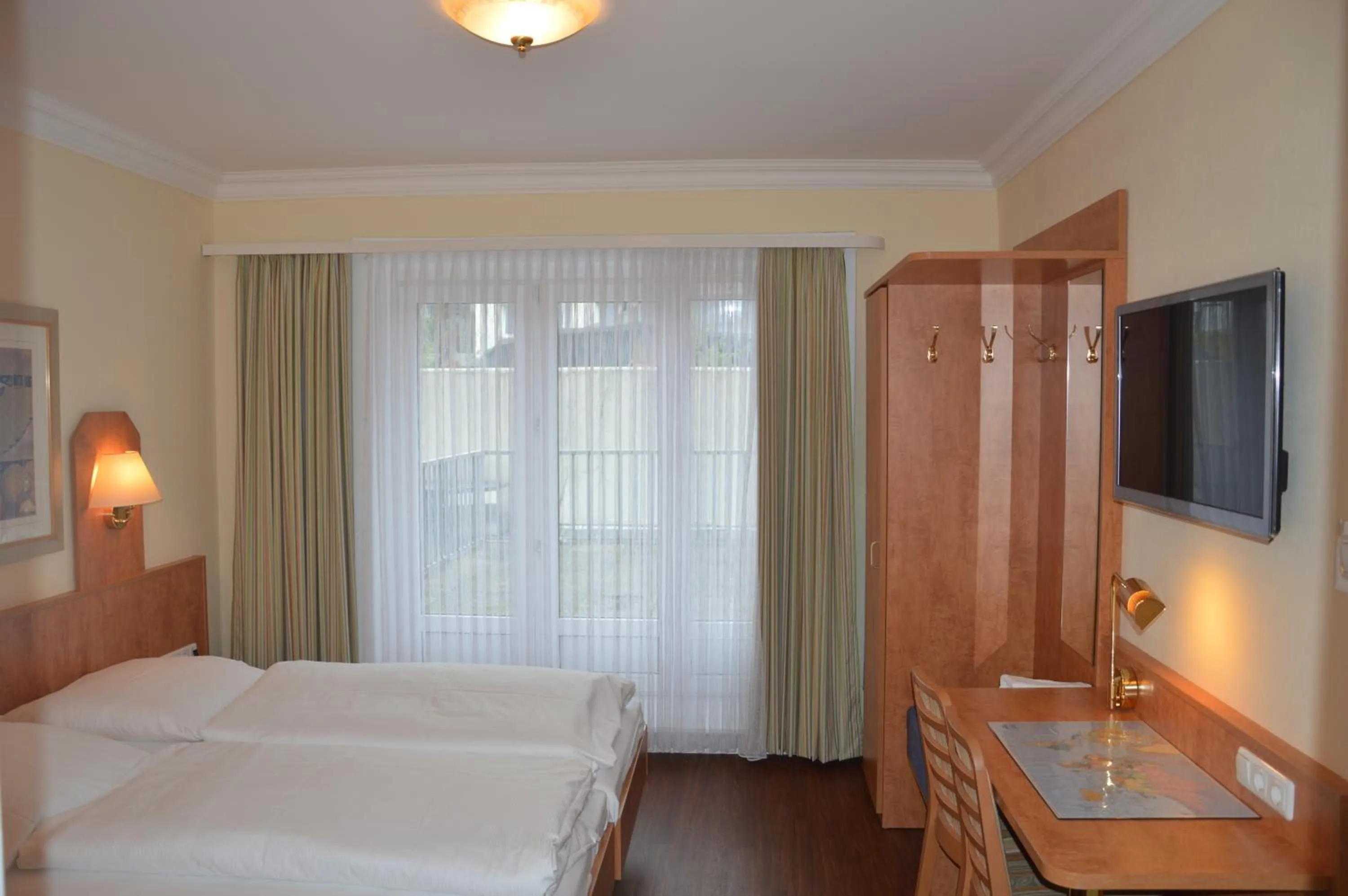 Bed in Hotel Wikinger Hof