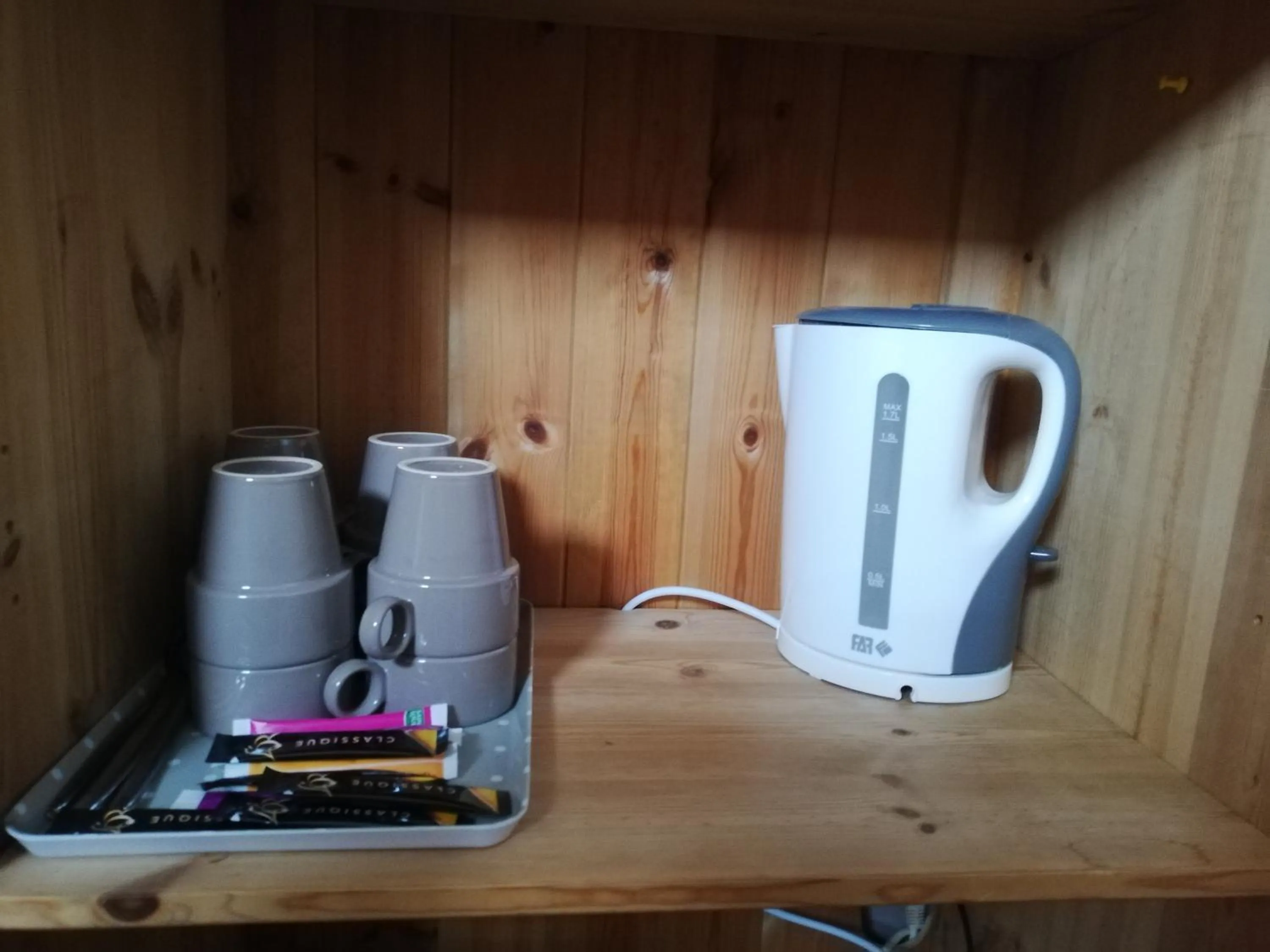 Coffee/tea facilities in Celine'Home