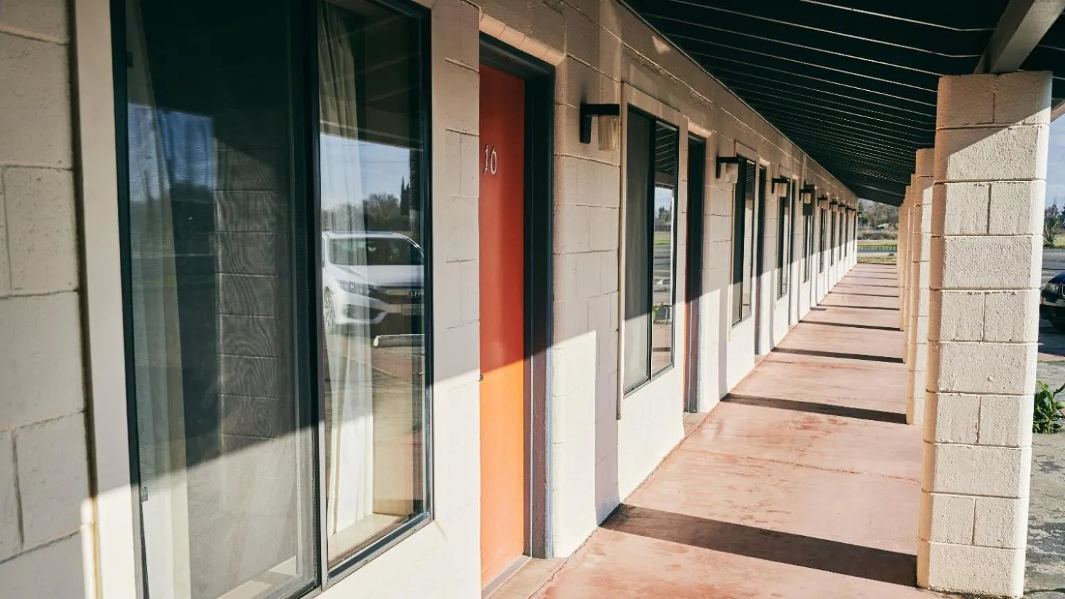 Property building in 7 Inn