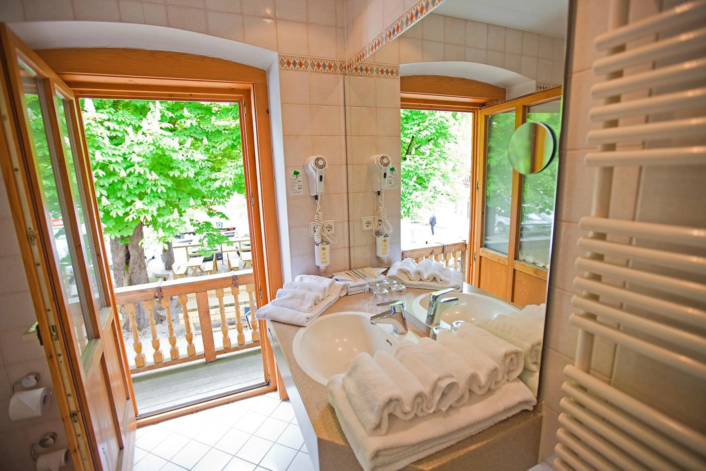 Bathroom, Bed in Hotel Alter Wirt