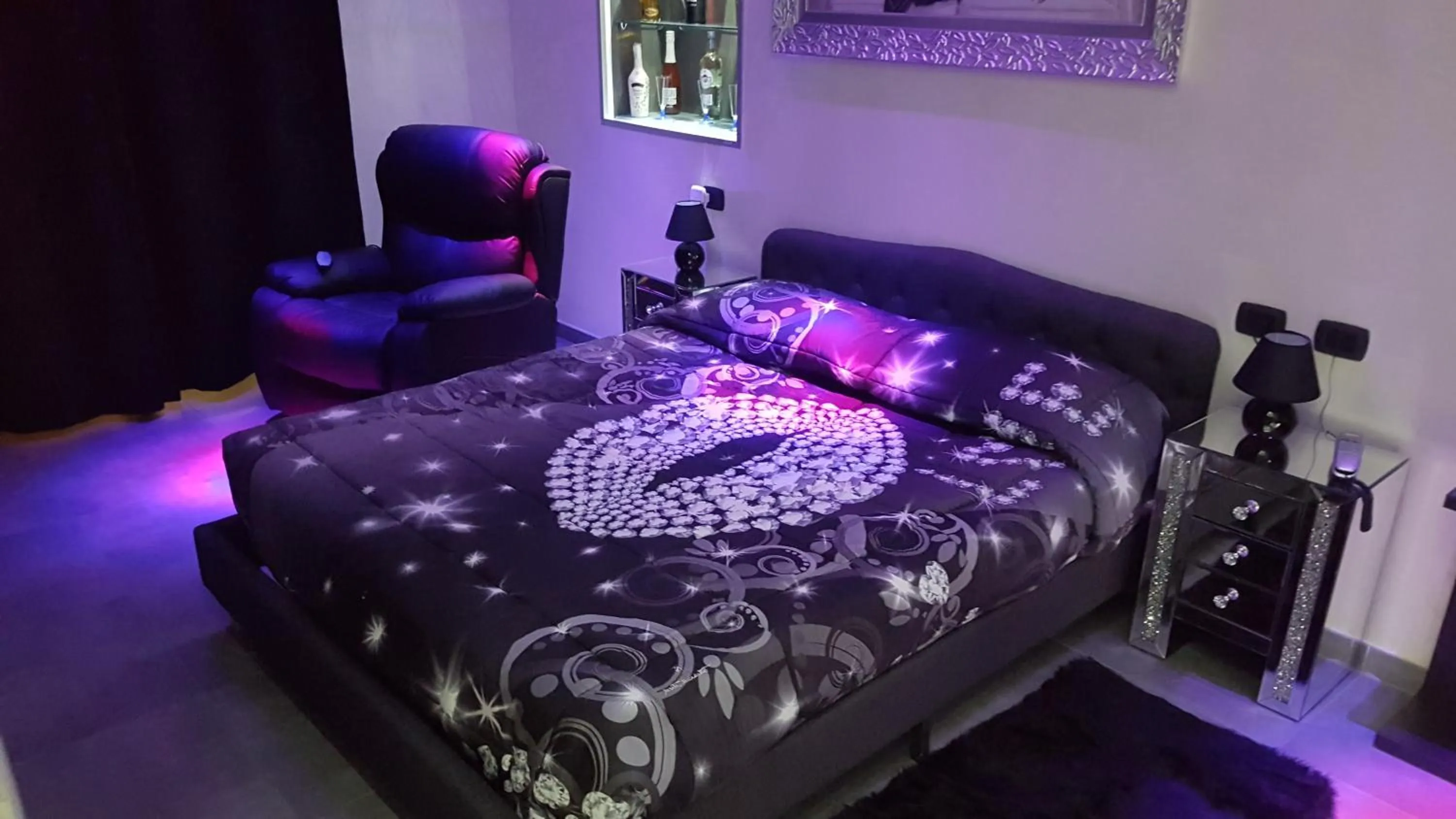 Photo of the whole room, Bed in HOTEL TAROMY