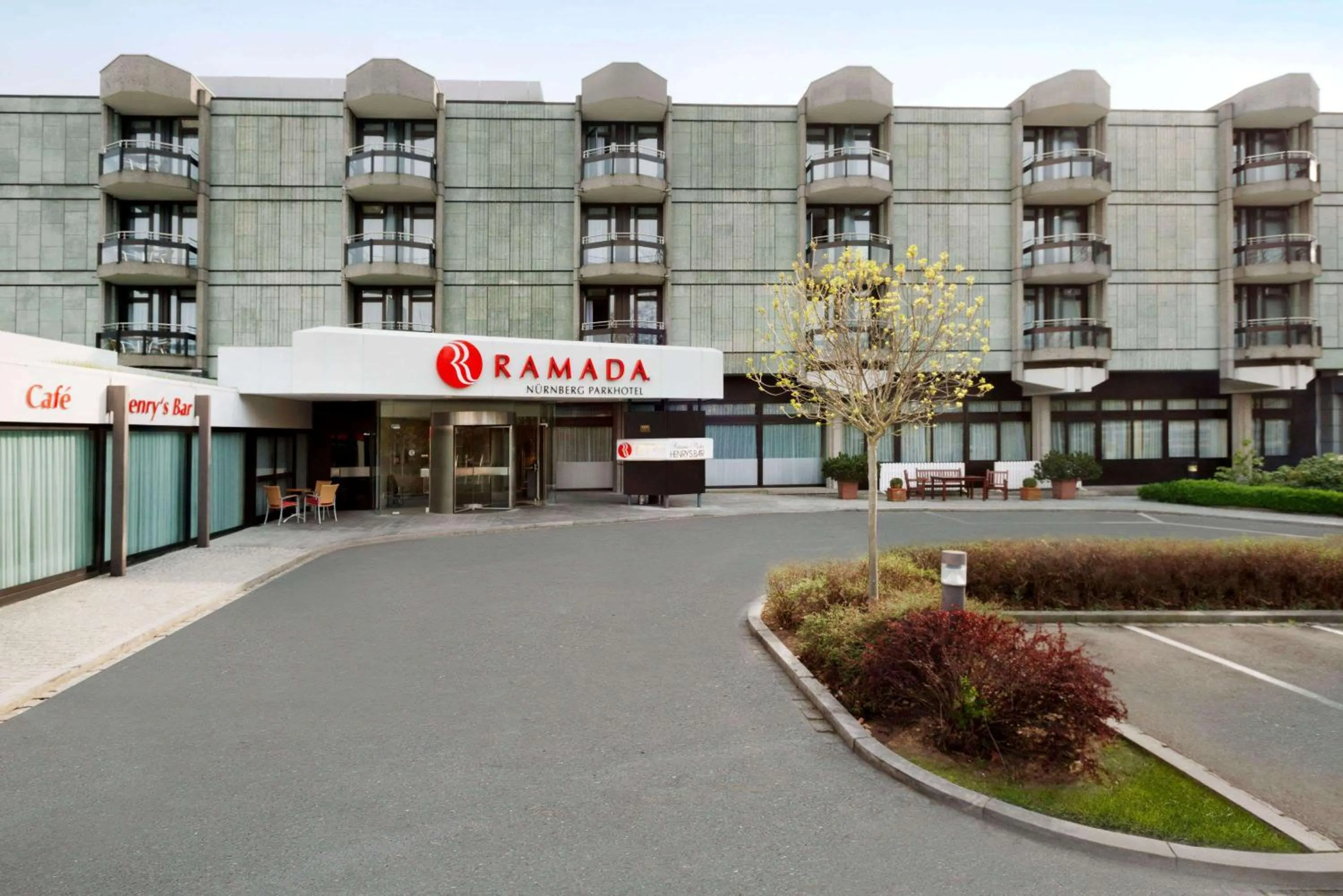 Property building in Ramada Nürnberg Parkhotel